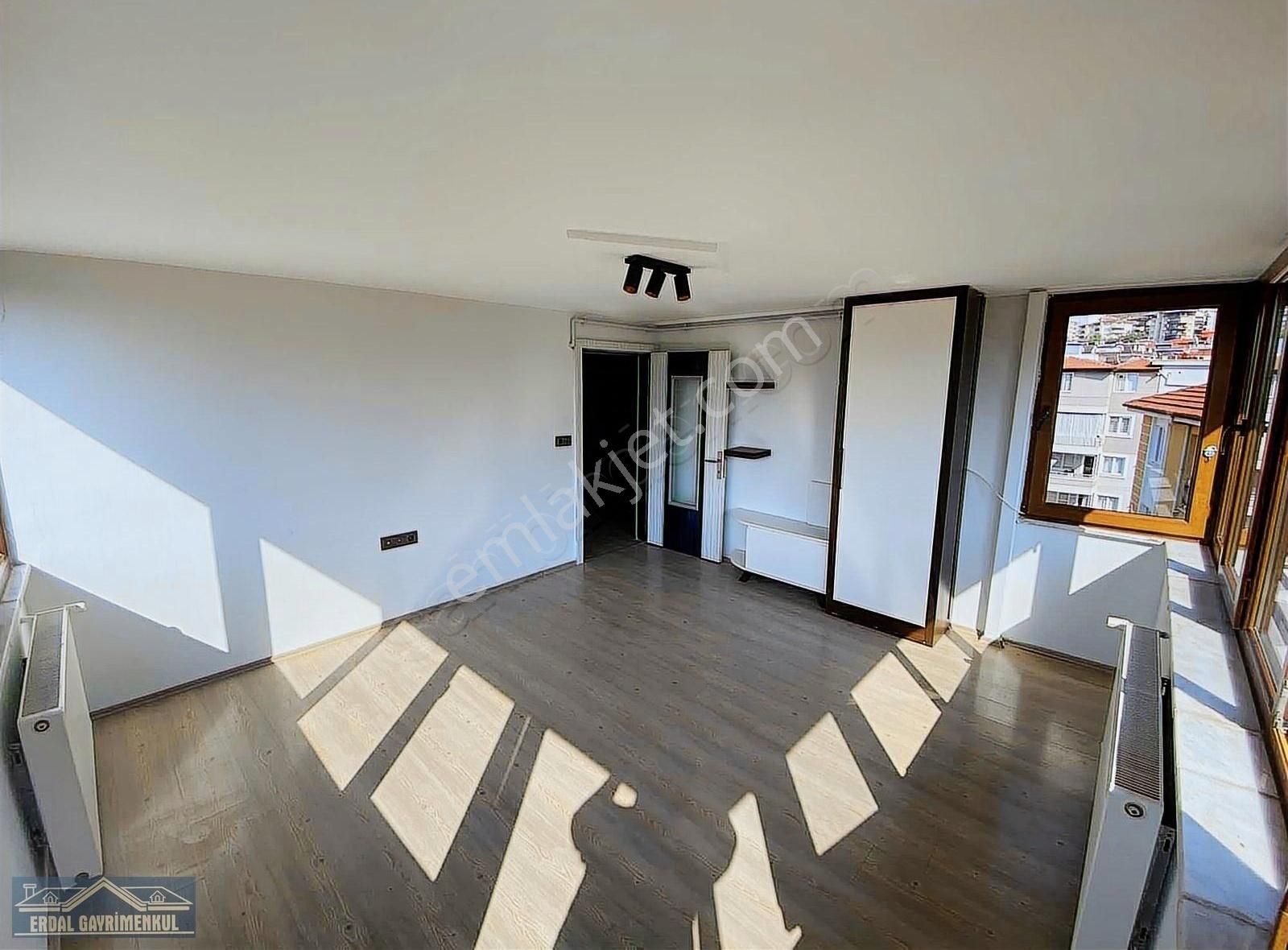 İçi Yenilenmiş Masrafsız 3+1 Daire - Görsel 3