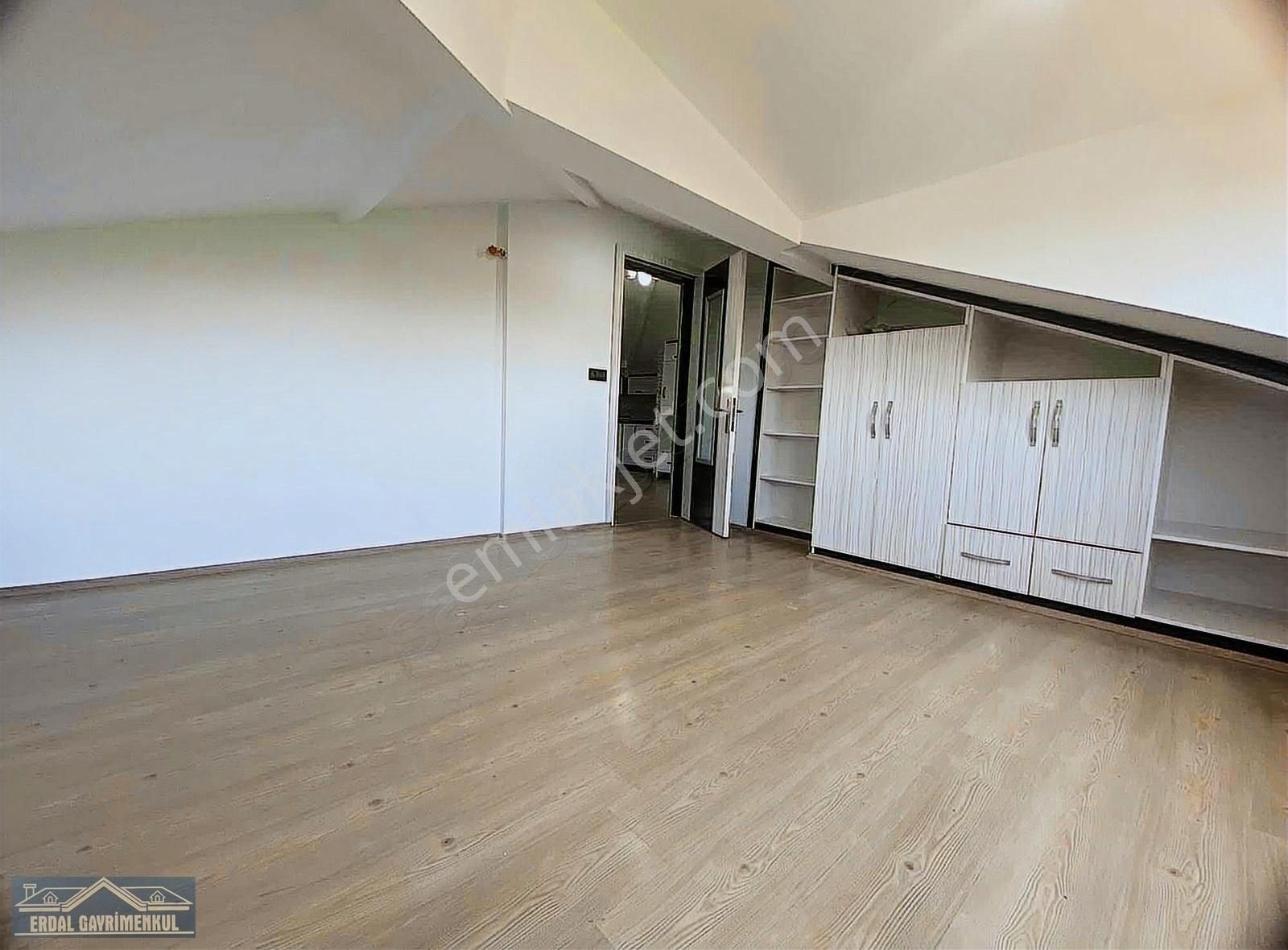 İçi Yenilenmiş Masrafsız 3+1 Daire - Görsel 14