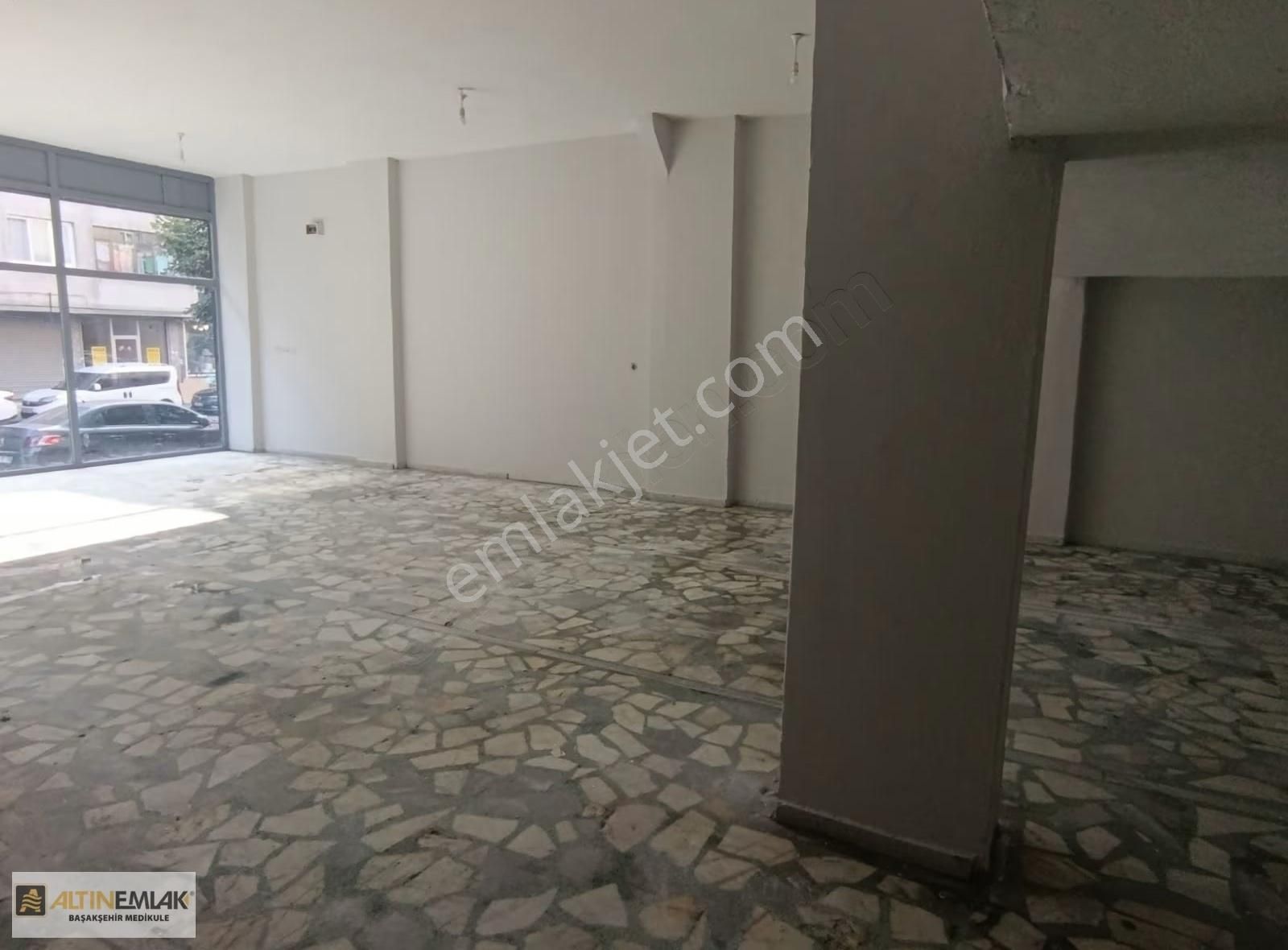 Bağcılar Asfalttında Üç Adet Kiralıkdükkan - Görsel 9