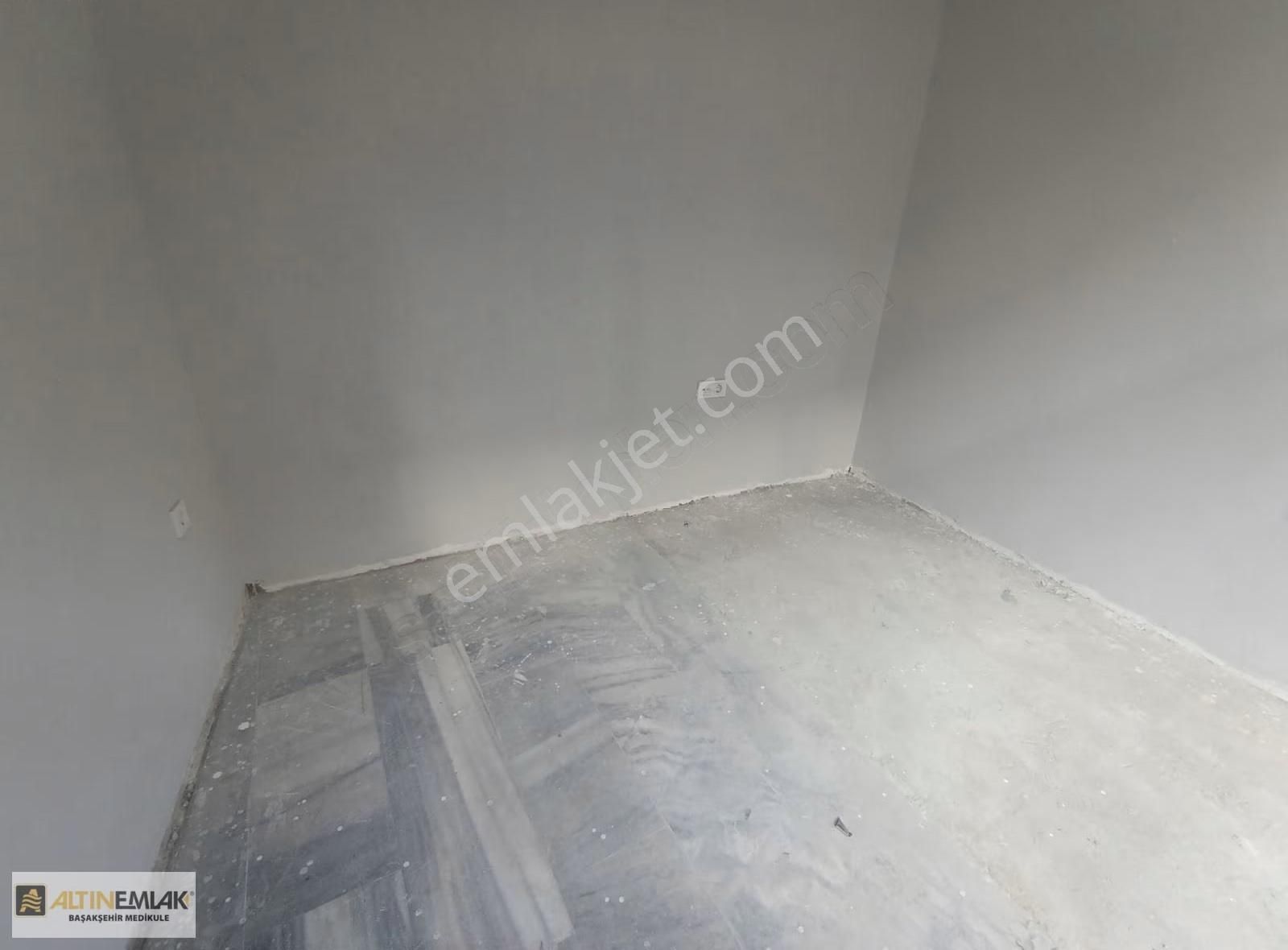 Bağcılar Asfalttında Üç Adet Kiralıkdükkan - Görsel 31