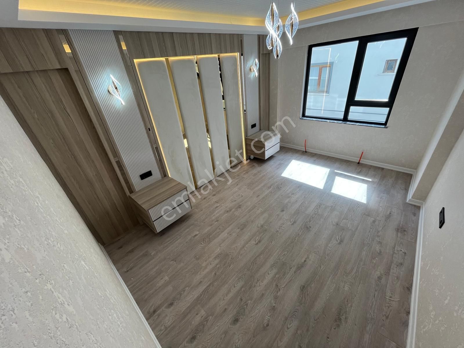 Ana Cade'ye Yakın Evebeyn Banyolu Sıfır Ulra Lüx Daire - Görsel 26