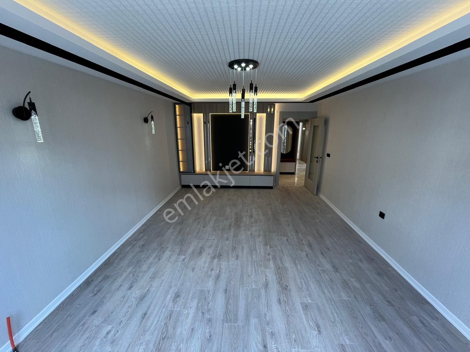 Ana Cade'ye Yakın Evebeyn Banyolu Sıfır Ulra Lüx Daire - Görsel 3