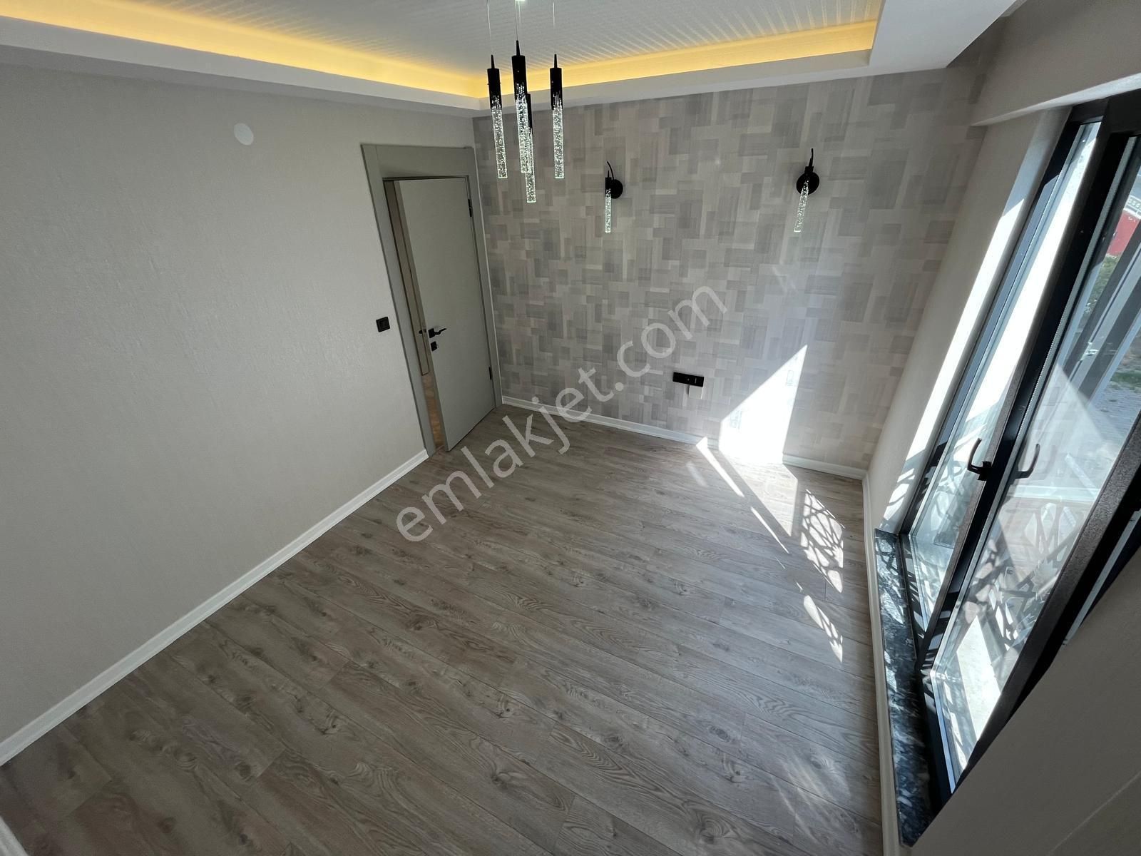 Ana Cade'ye Yakın Evebeyn Banyolu Sıfır Ulra Lüx Daire - Görsel 24