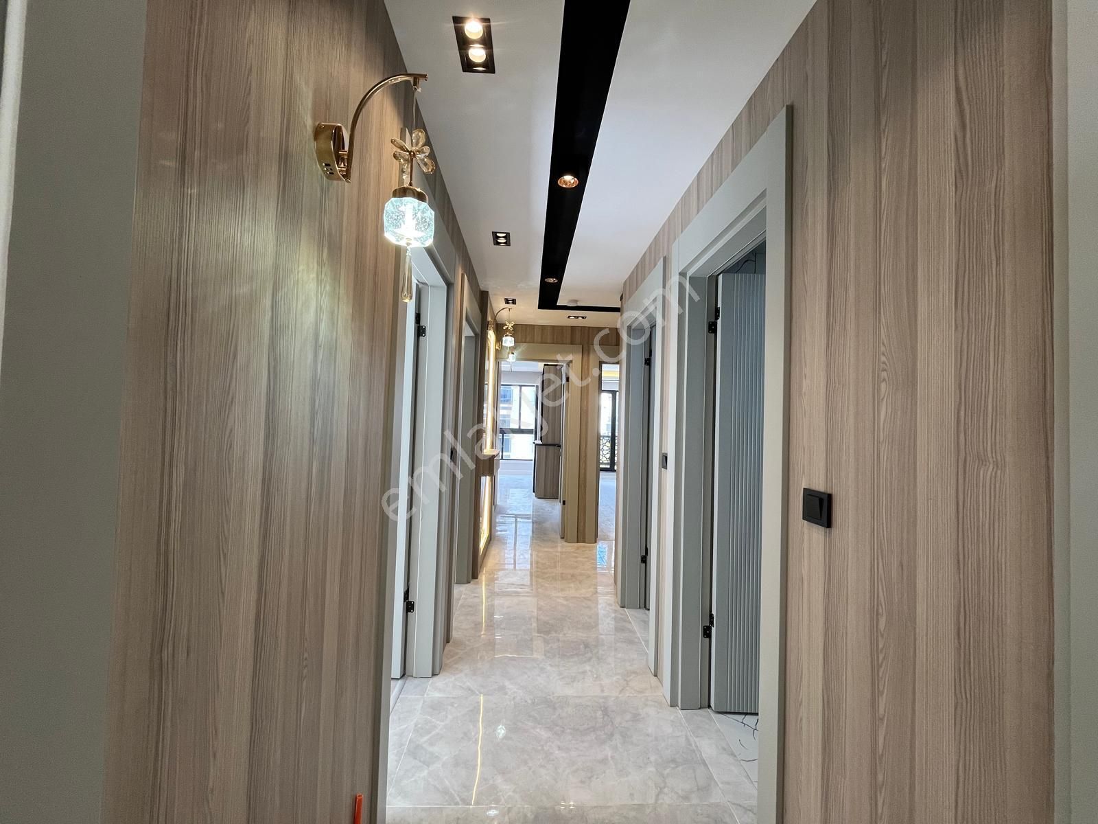 Ana Cade'ye Yakın Evebeyn Banyolu Sıfır Ulra Lüx Daire - Görsel 23