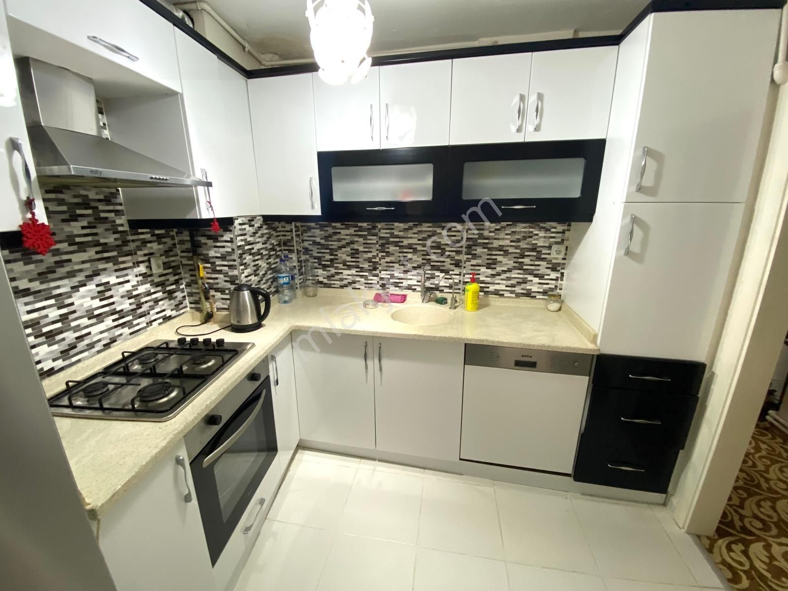 Şehrin Manevi Kalbi Emirsultan Camii’ne Komşu Satılık Daire - Görsel 6