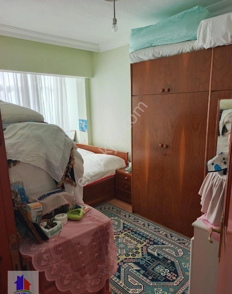 Mudanya Halitpaşa'da Satılık Daire 3.kat 2+1 Merkezde Düzayak Sahil Deniz Yakın - Görsel 2