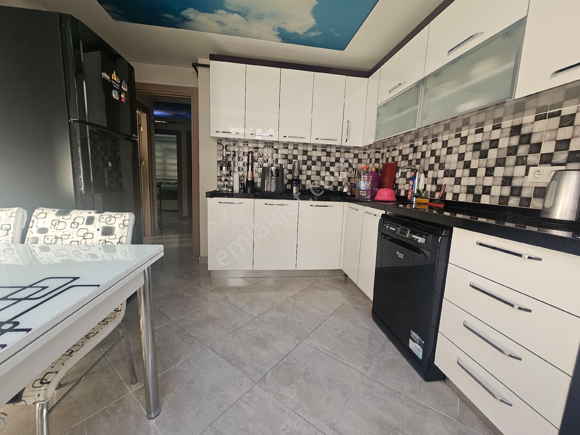 Avcılar Gümüşpala Satılık Daire Metrobüsün Dibinde - Görsel 14