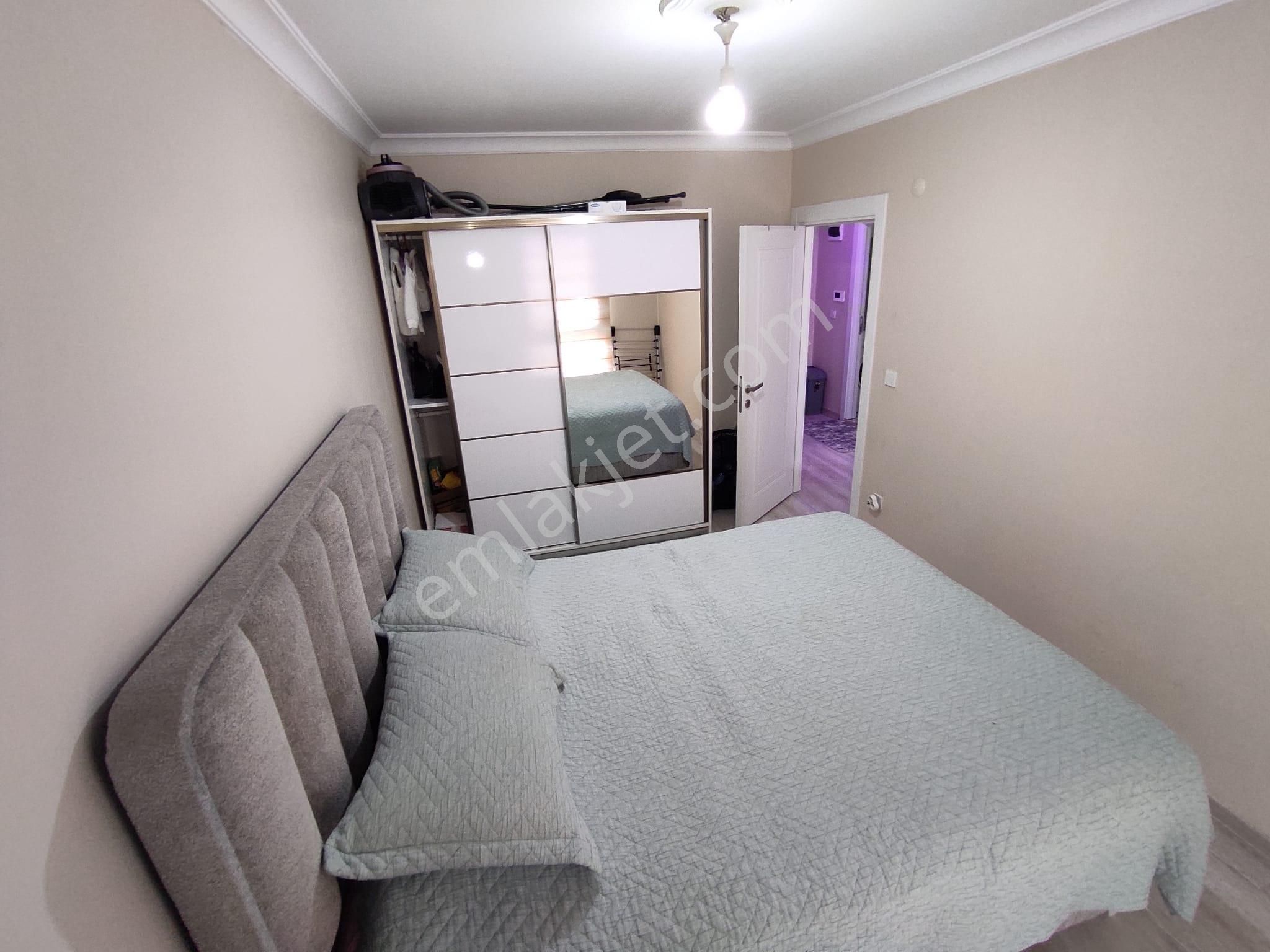 Yenidoğan Da Havuzlu Açık Otoparklı Az Katlı Sitede 1+1 Eşyalı - Görsel 34