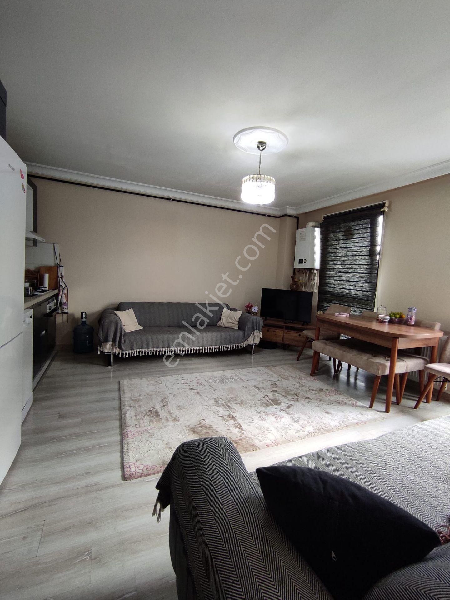 Yenidoğan Da Havuzlu Açık Otoparklı Az Katlı Sitede 1+1 Eşyalı - Görsel 22