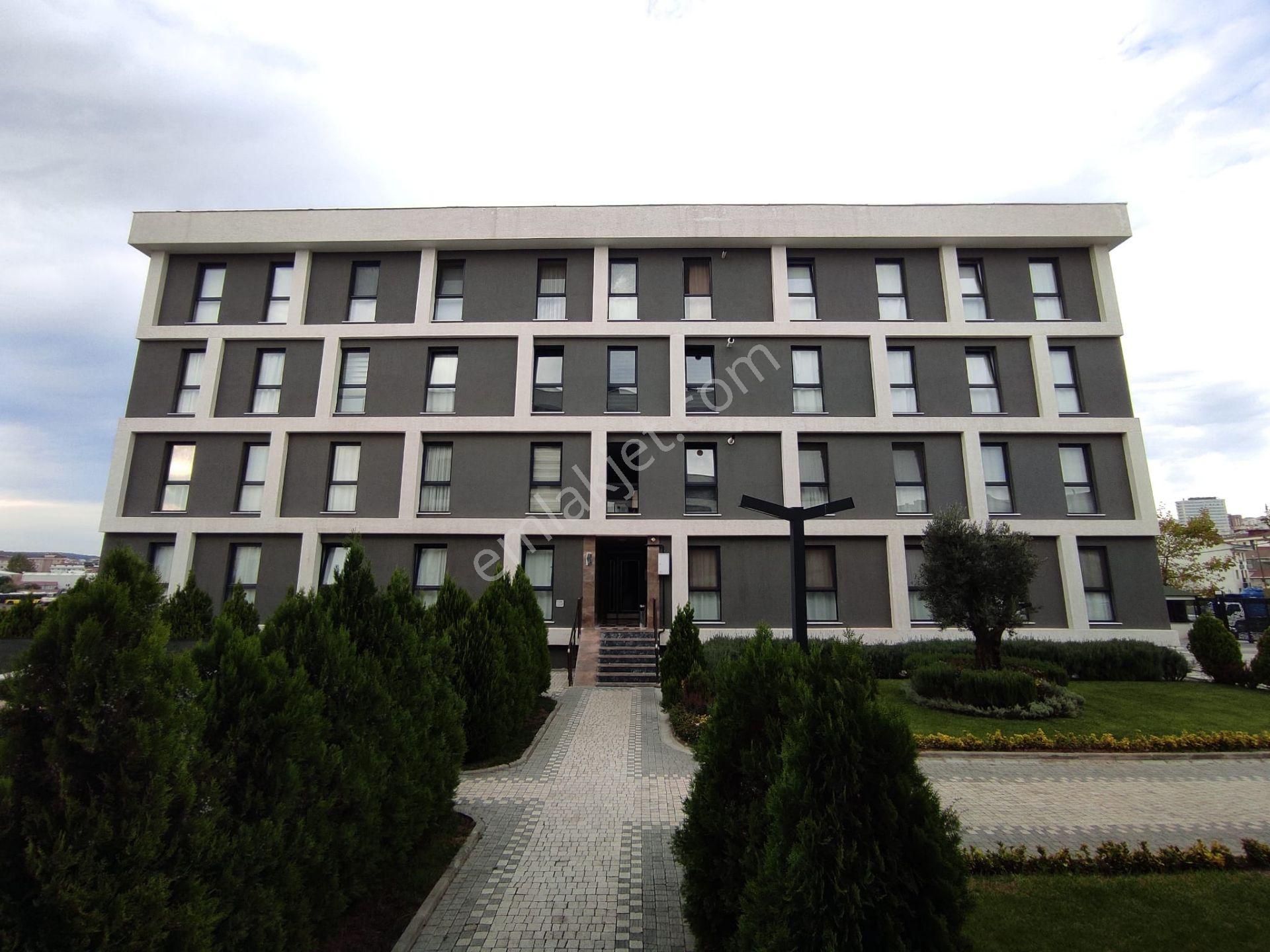 Yenidoğan Da Havuzlu Açık Otoparklı Az Katlı Sitede 1+1 Eşyalı - Görsel 10