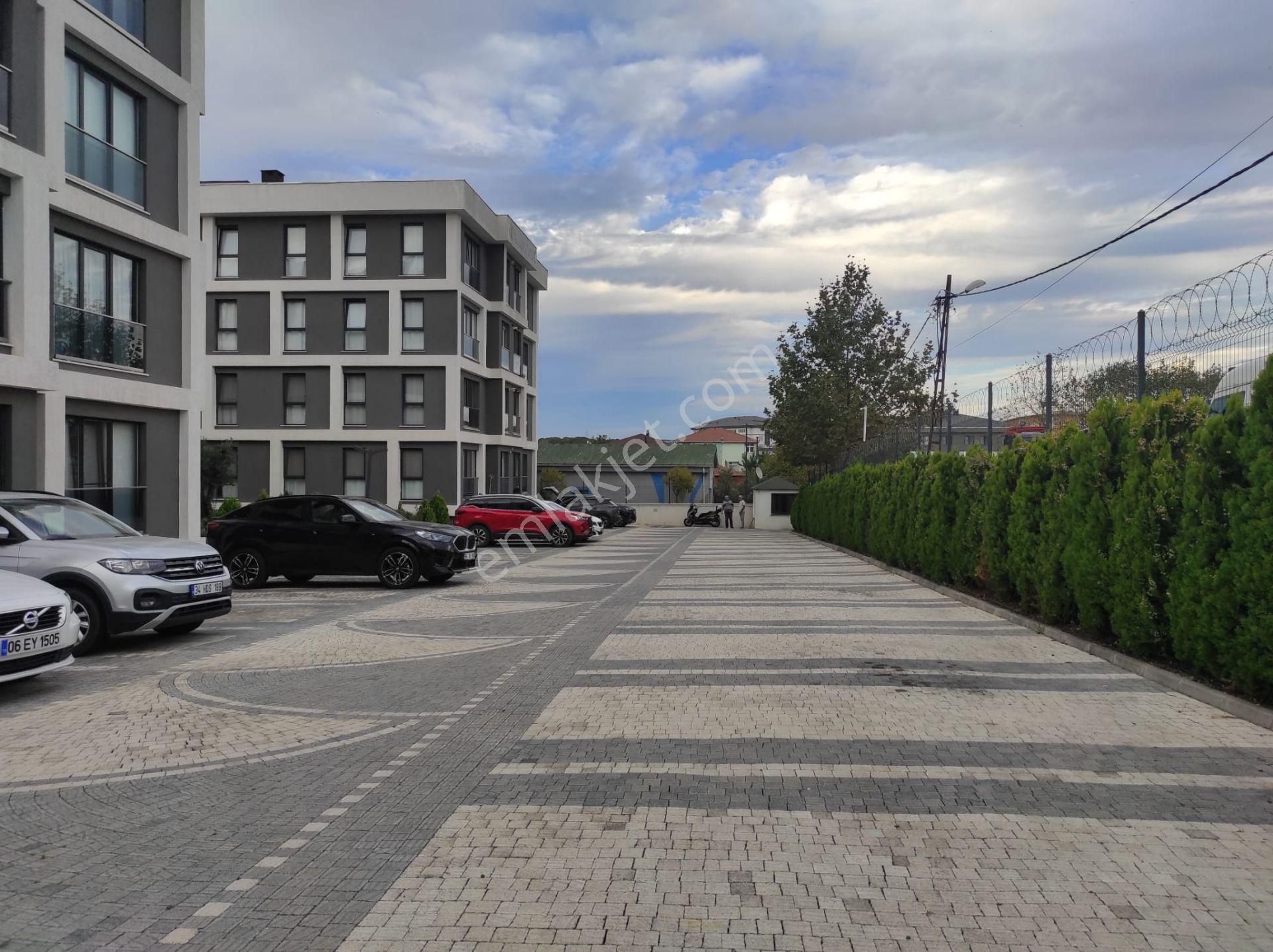 Yenidoğan Da Havuzlu Açık Otoparklı Az Katlı Sitede 1+1 Eşyalı - Görsel 4