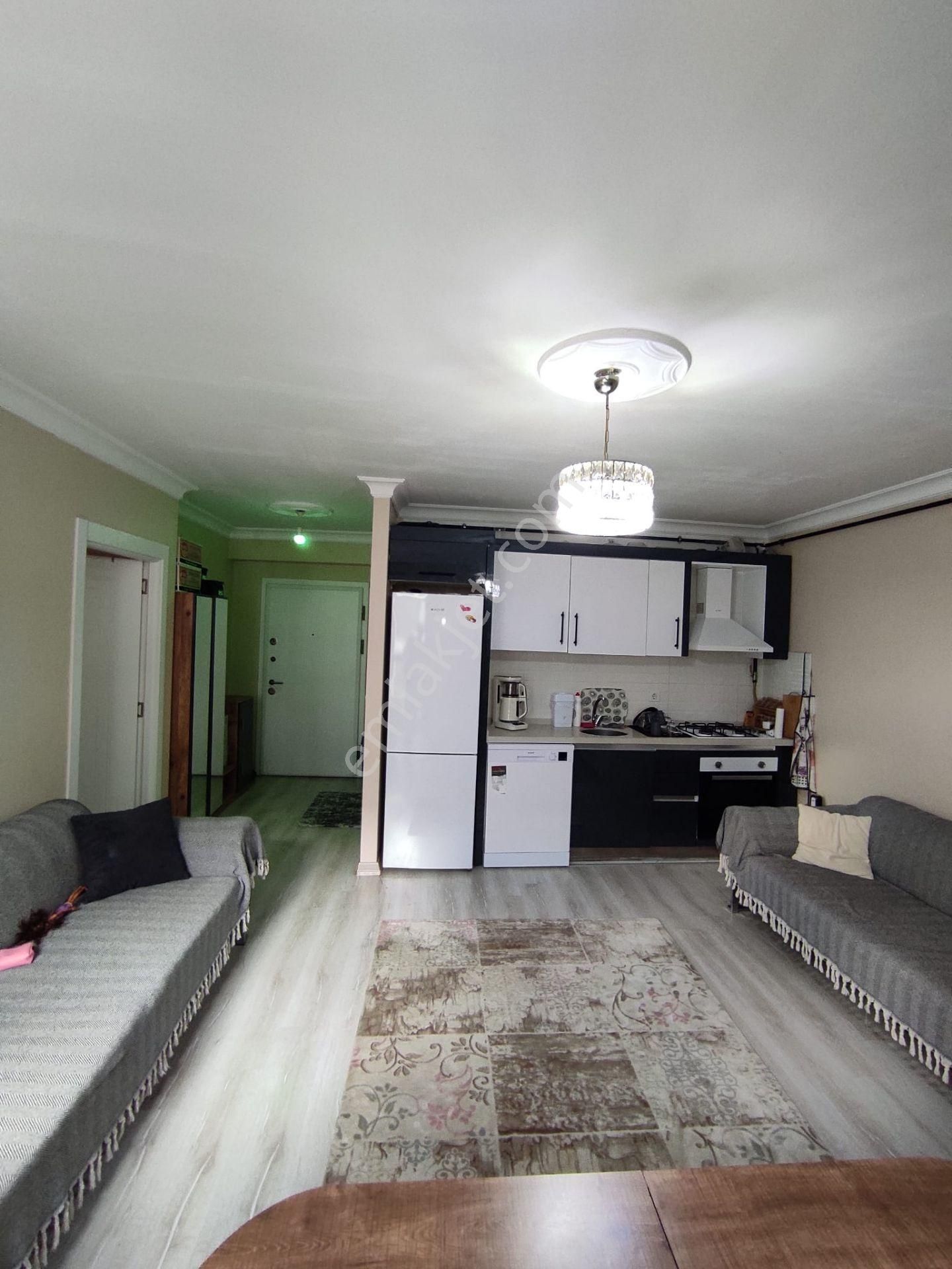 Yenidoğan Da Havuzlu Açık Otoparklı Az Katlı Sitede 1+1 Eşyalı - Görsel 24