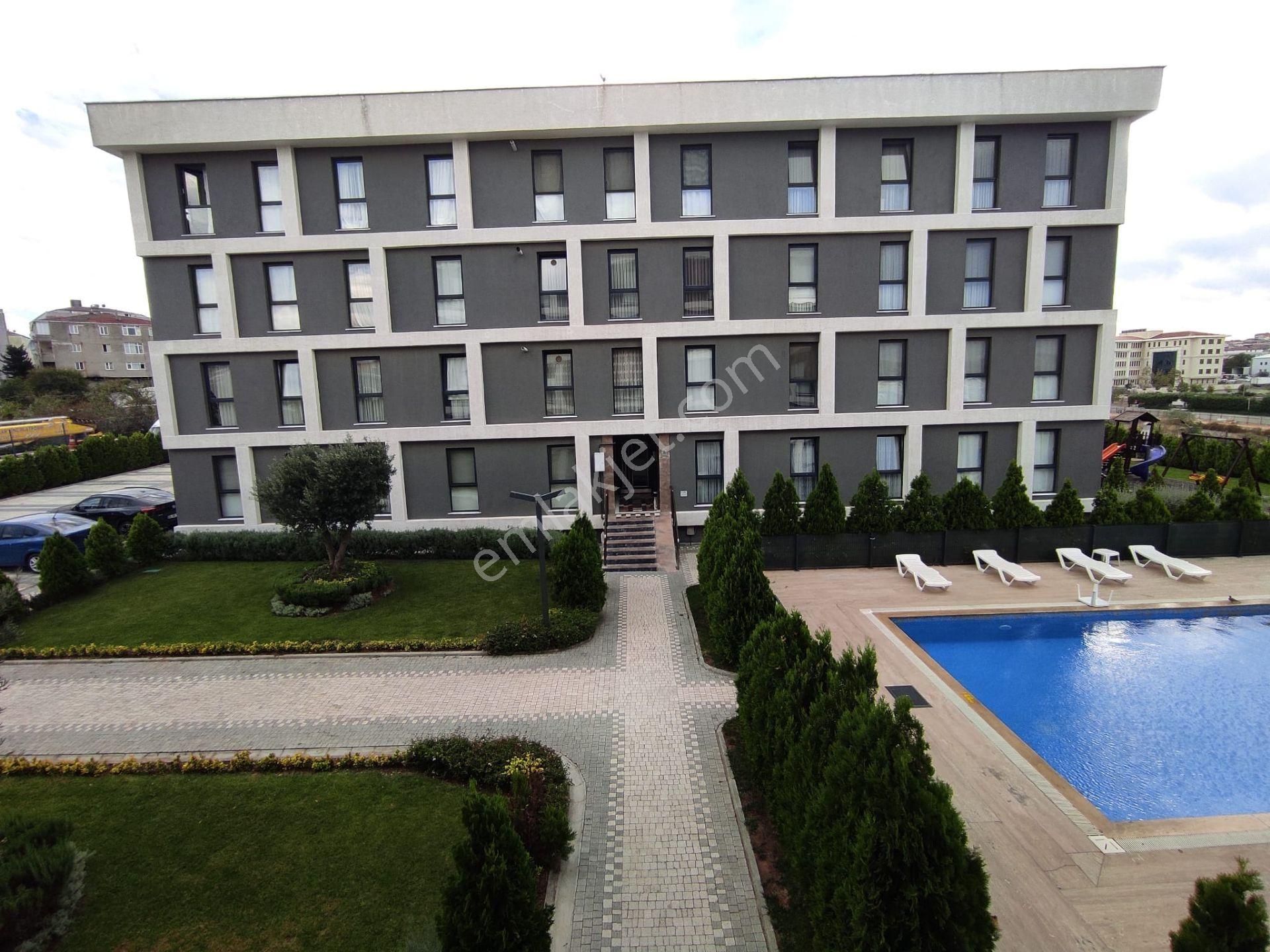 Yenidoğan Da Havuzlu Açık Otoparklı Az Katlı Sitede 1+1 Eşyalı - Görsel 11