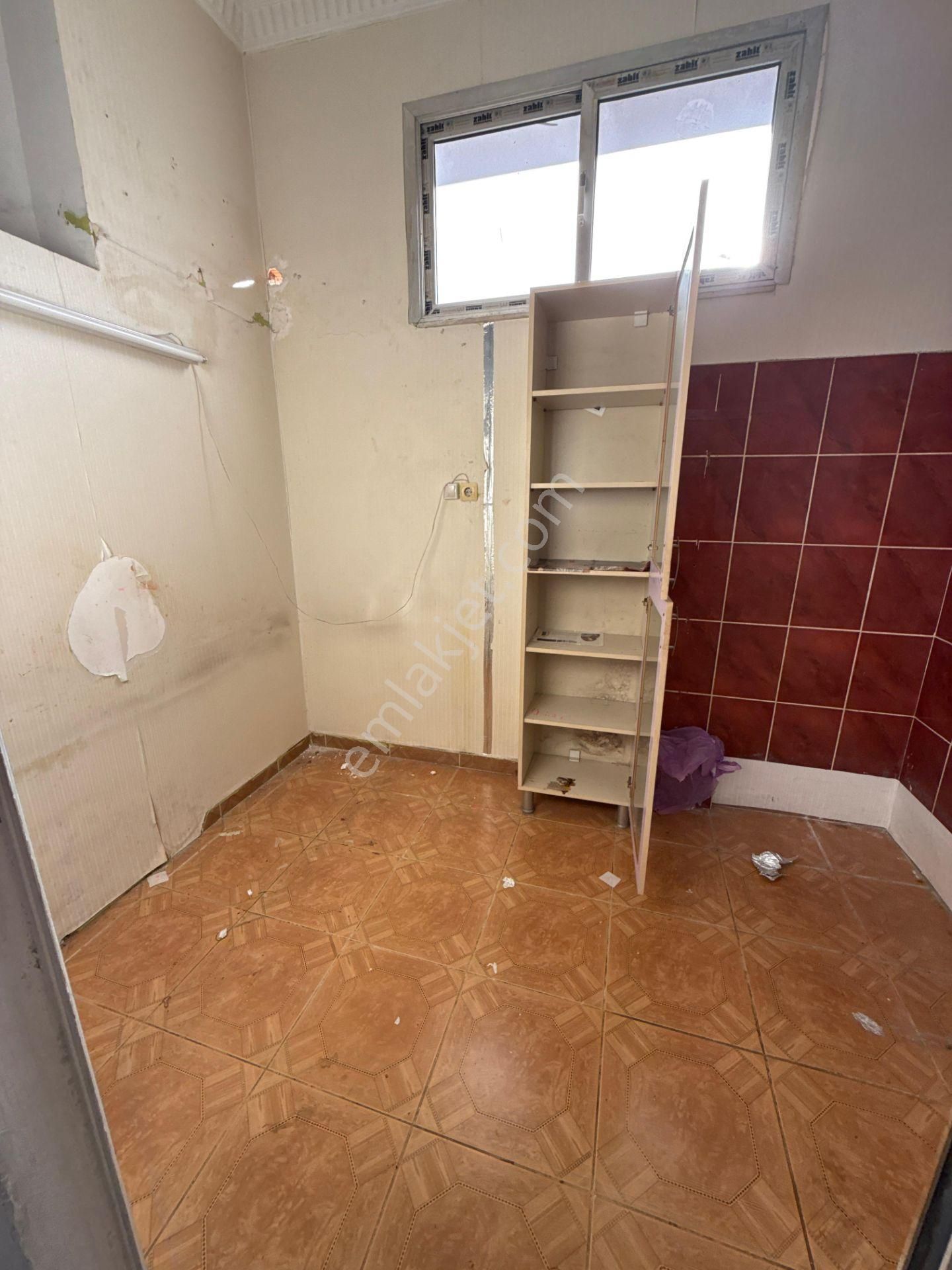 Bolkar Emlaktan Hürriyette 70 M² Cadde Cepheli Satılık Dükkan - Görsel 5