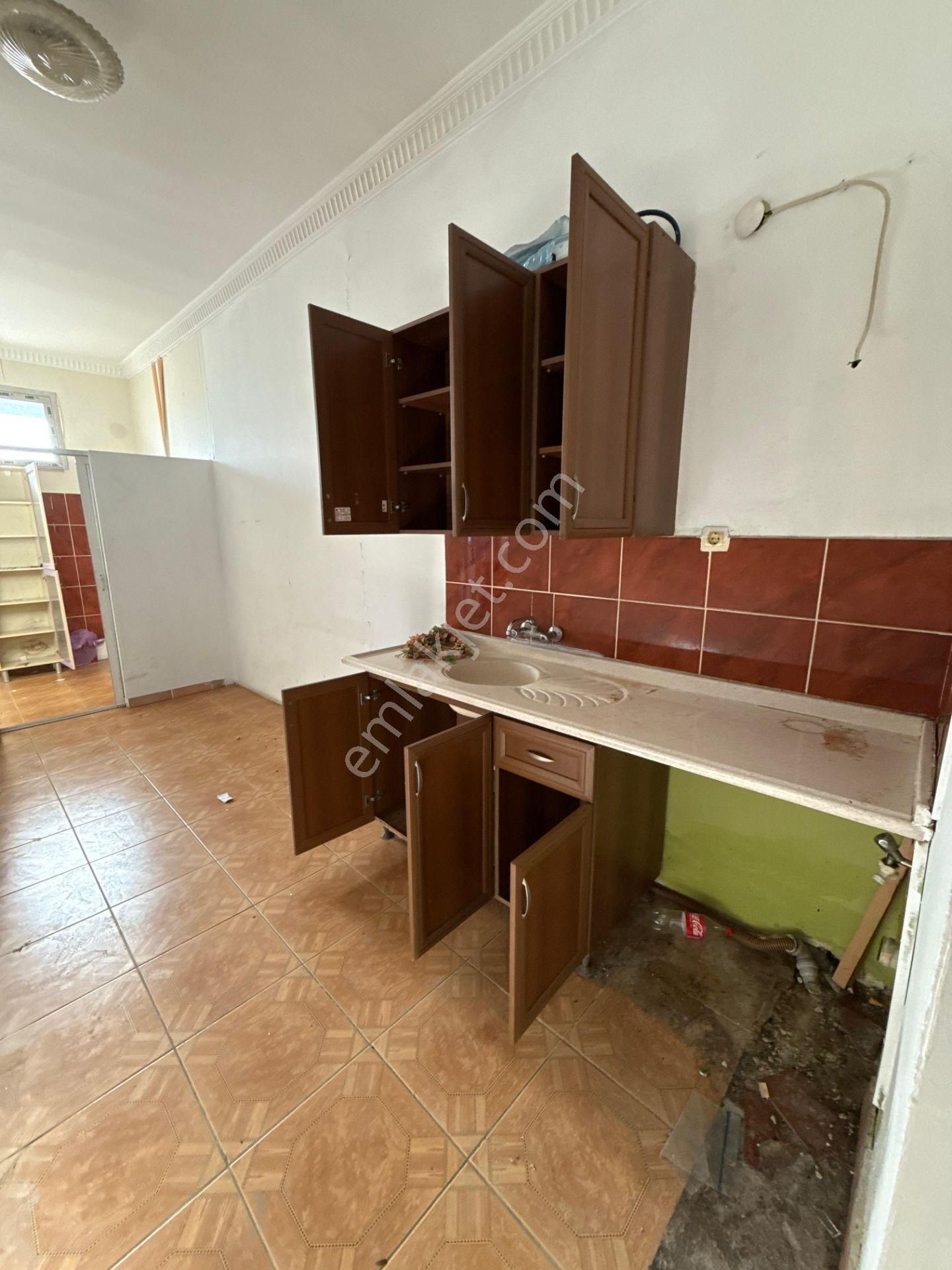 Bolkar Emlaktan Hürriyette 70 M² Cadde Cepheli Satılık Dükkan - Görsel 3