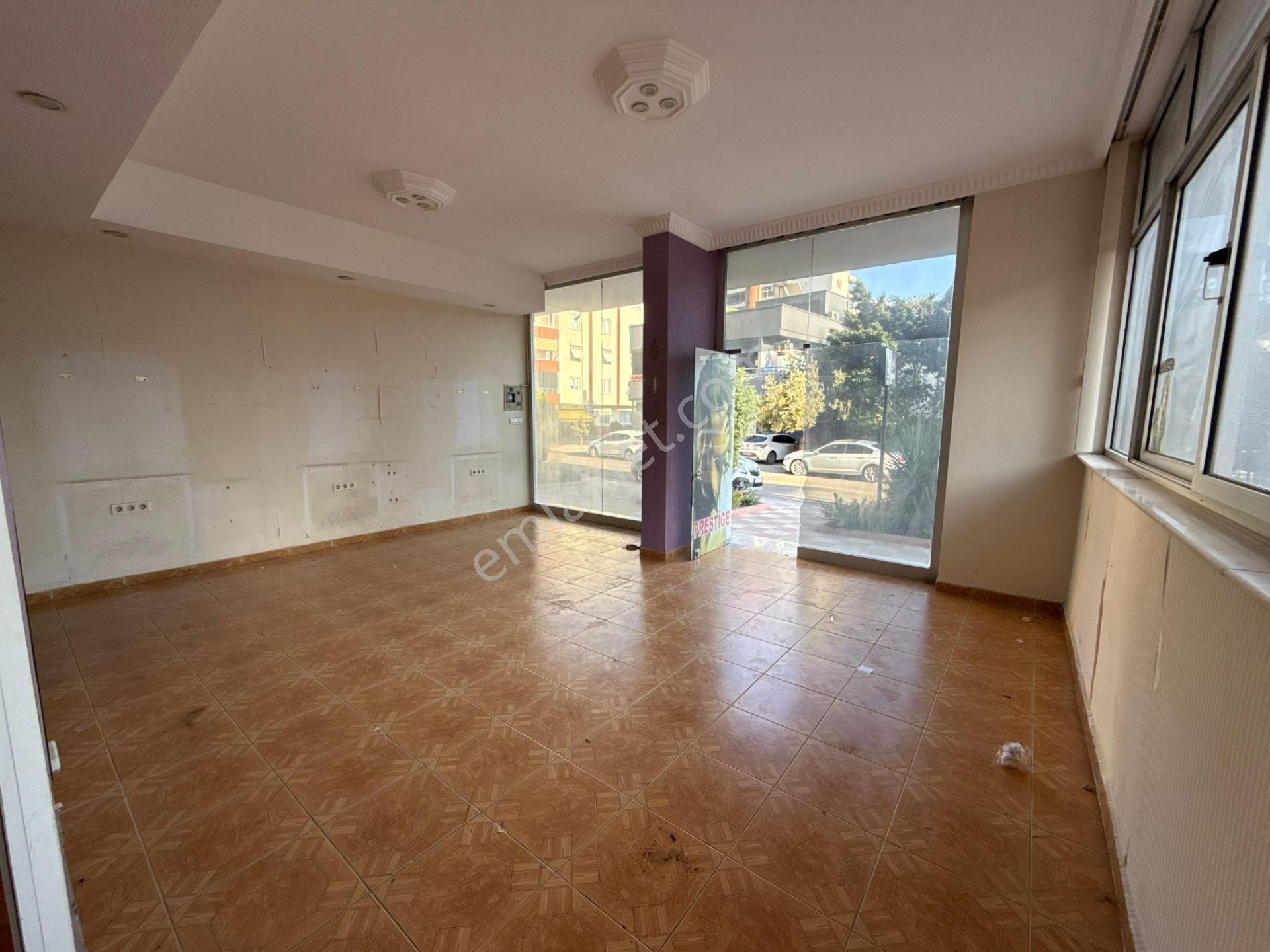 Bolkar Emlaktan Hürriyette 70 M² Cadde Cepheli Satılık Dükkan - Görsel 6
