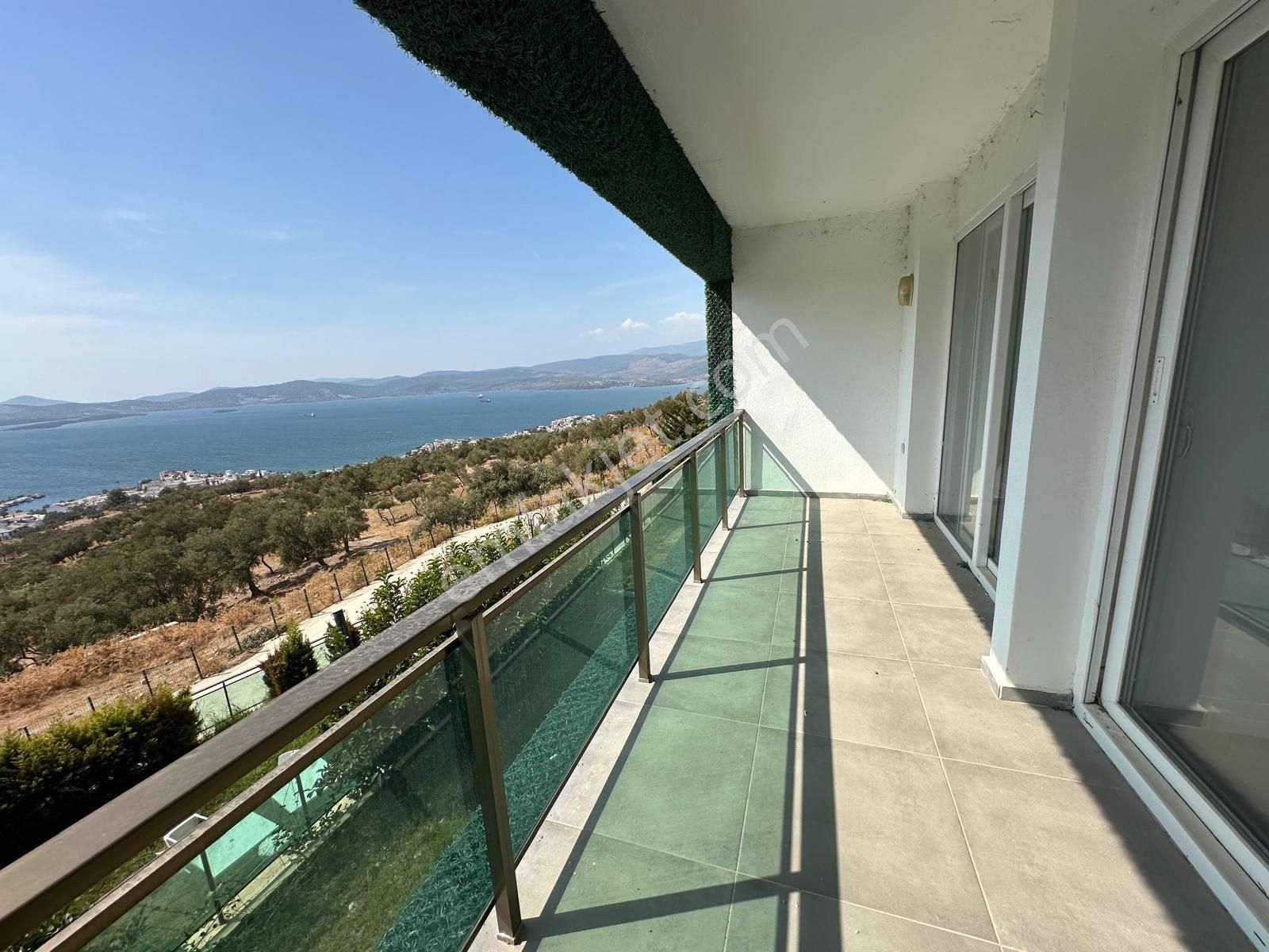 Eşsiz Manzarasıyla Havuzlu Sitede 3+1 Bahçe Katı Dubleks Daire - Görsel 16