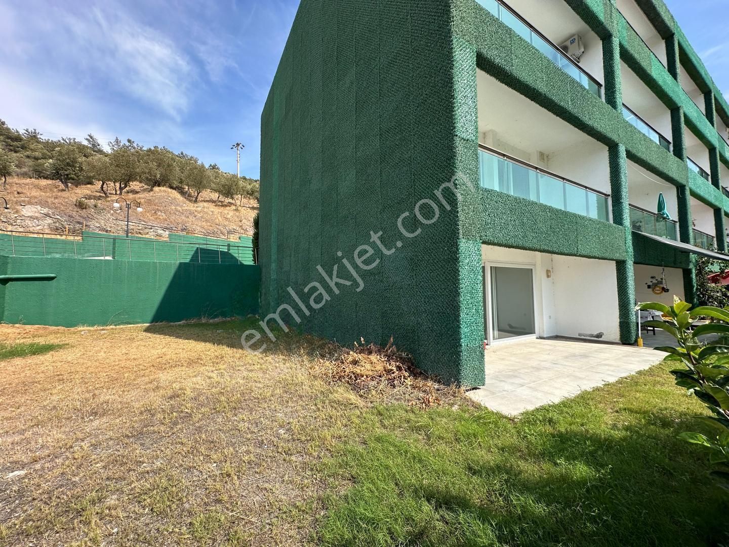 Eşsiz Manzarasıyla Havuzlu Sitede 3+1 Bahçe Katı Dubleks Daire - Görsel 2