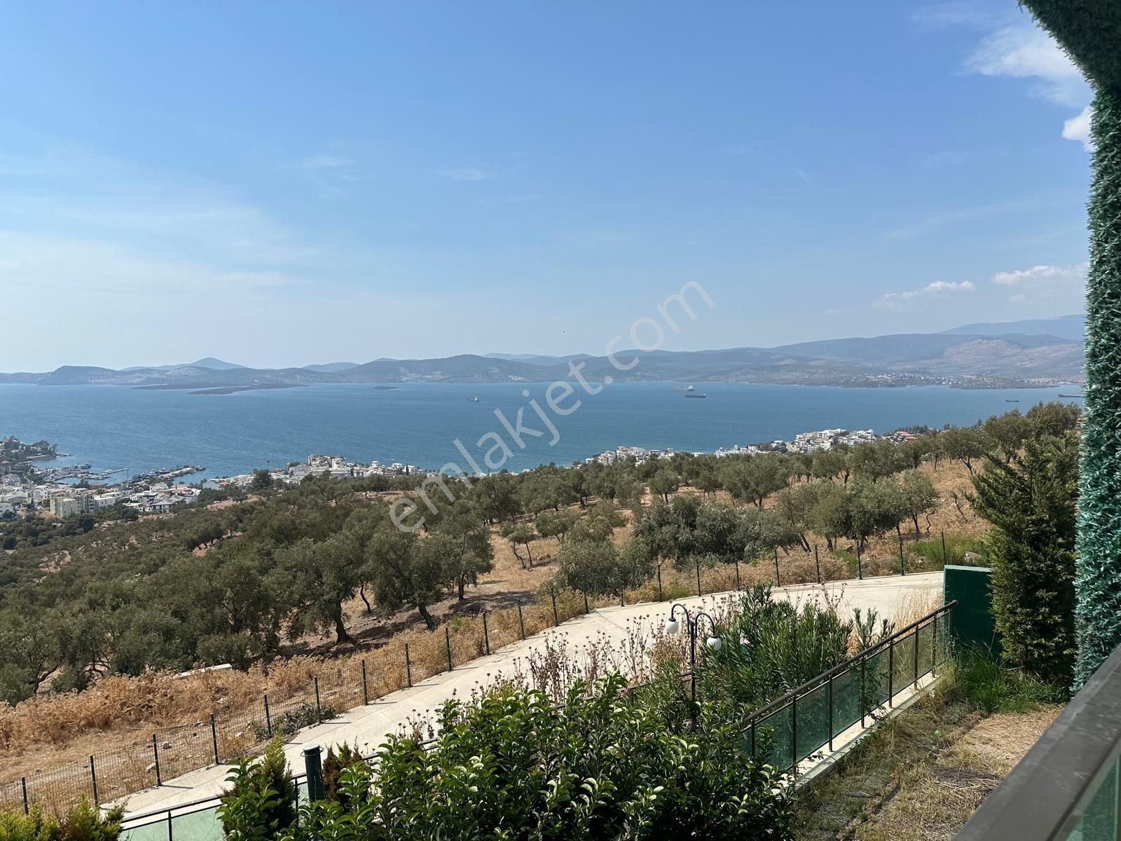 Eşsiz Manzarasıyla Havuzlu Sitede 3+1 Bahçe Katı Dubleks Daire - Görsel 9