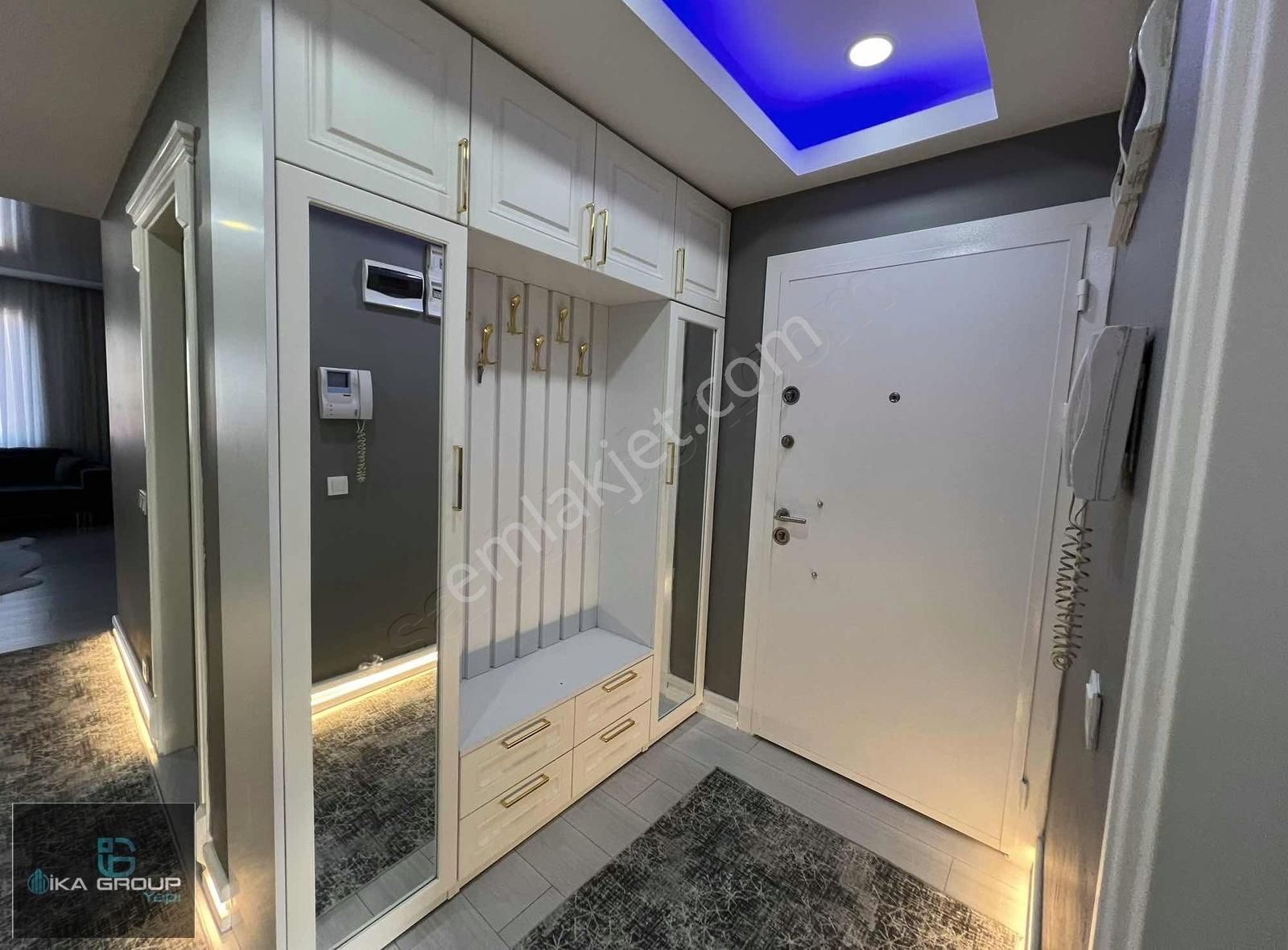 Site İçerisinde Metrobüse 2dk 2+1 170 M2 Teraslı Lüks Daire - Görsel 6