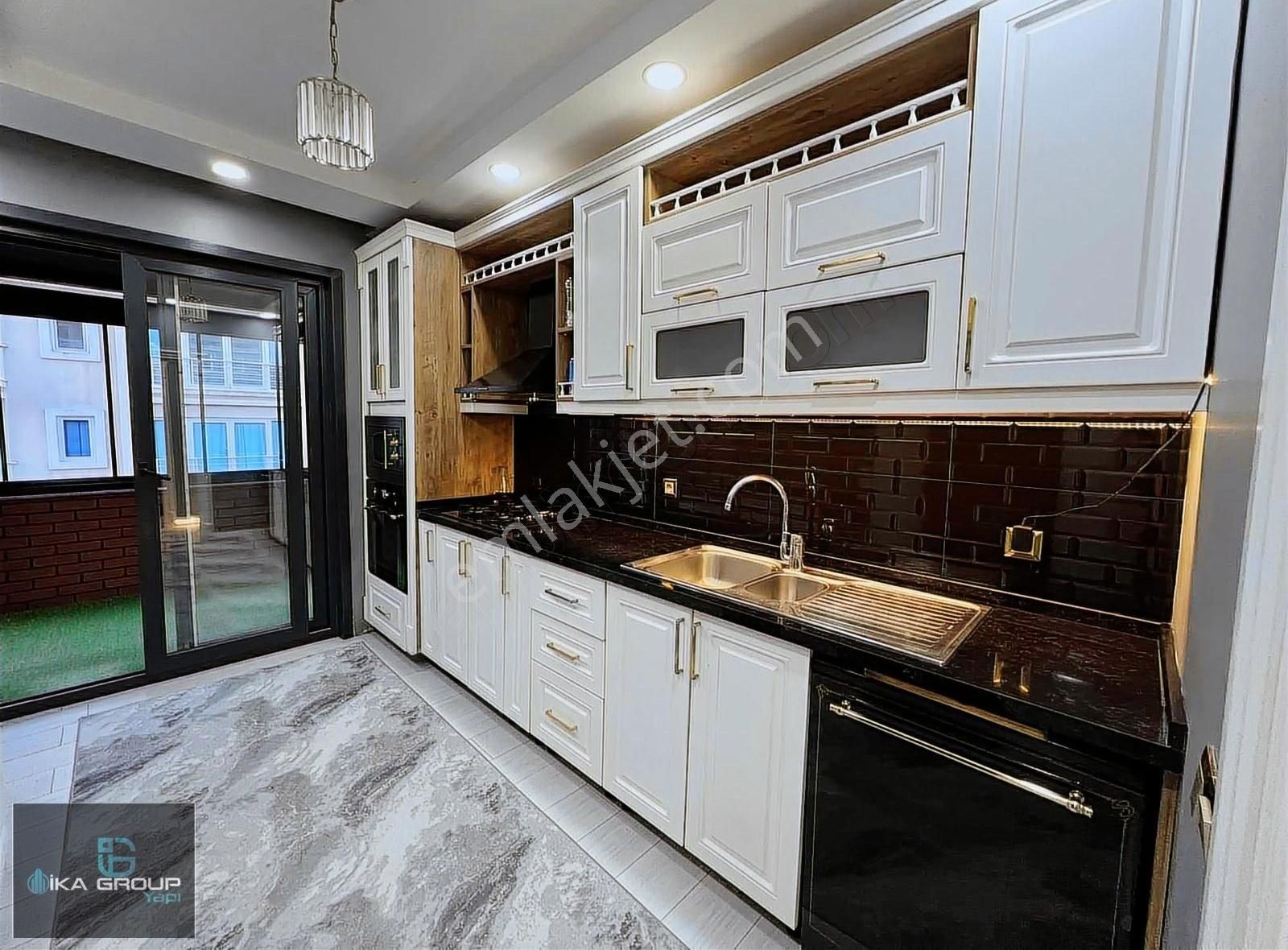 Site İçerisinde Metrobüse 2dk 2+1 170 M2 Teraslı Lüks Daire - Görsel 13