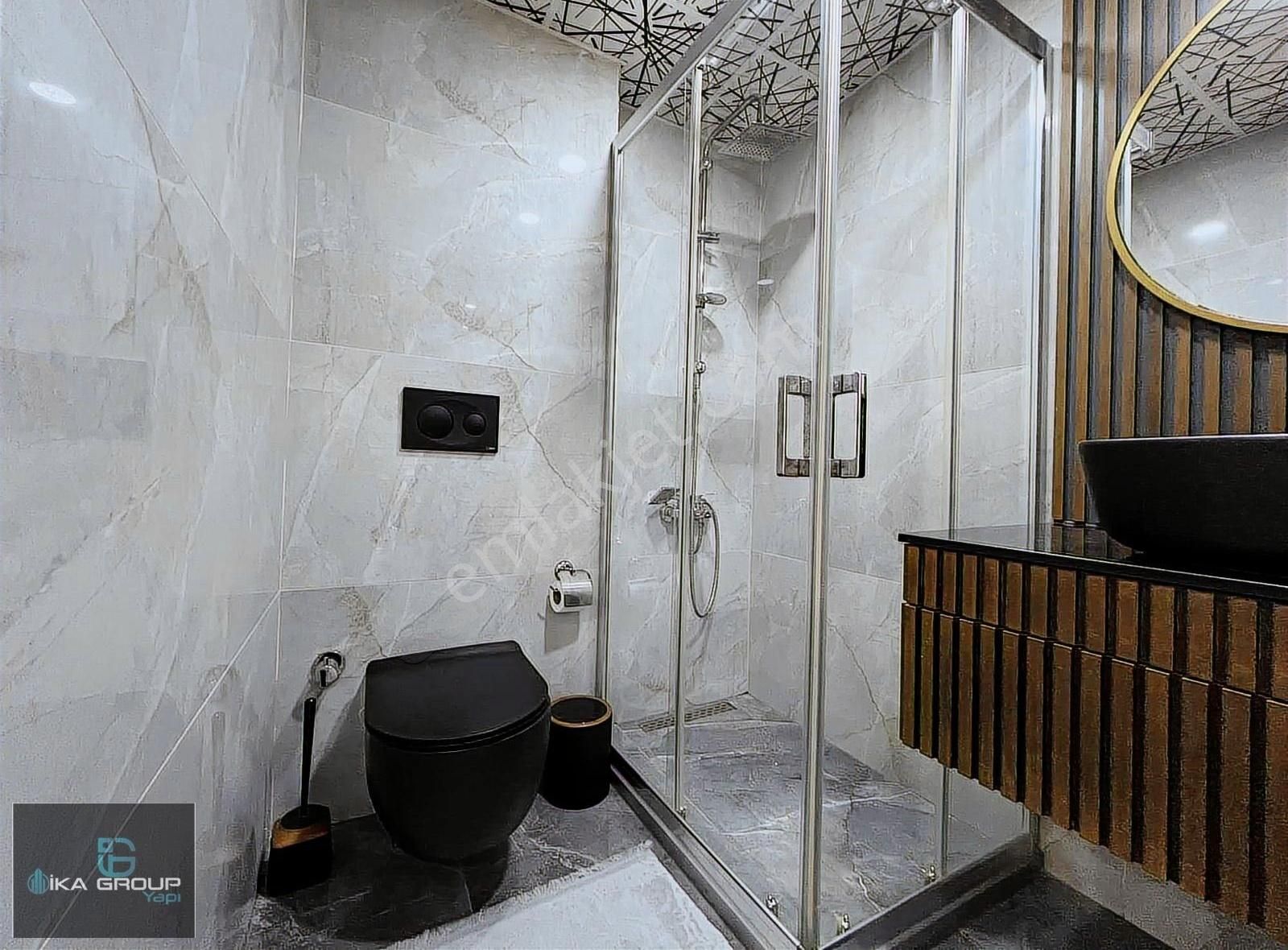 Site İçerisinde Metrobüse 2dk 2+1 170 M2 Teraslı Lüks Daire - Görsel 4
