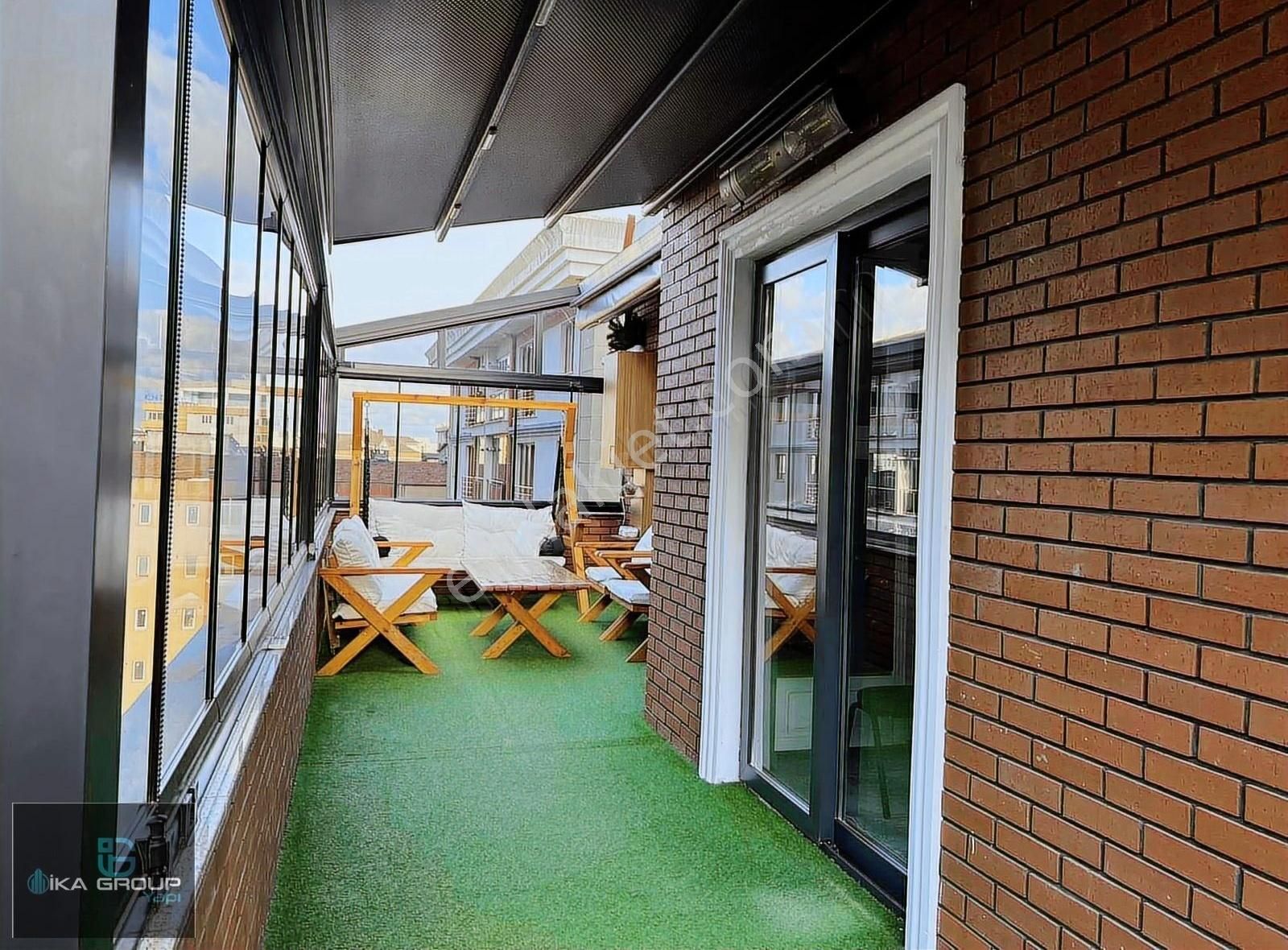 Site İçerisinde Metrobüse 2dk 2+1 170 M2 Teraslı Lüks Daire - Görsel 2
