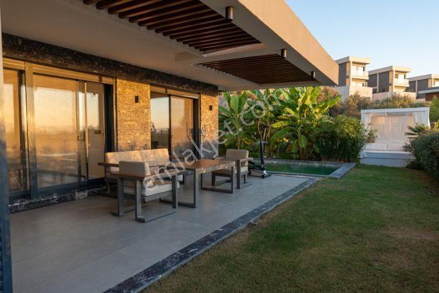 Kuşadası Karaovada Emsaline Az Rastlanan Full Manzaralı Villa - Görsel 12