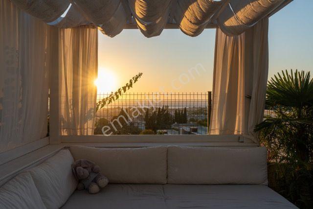 Kuşadası Karaovada Emsaline Az Rastlanan Full Manzaralı Villa - Görsel 8