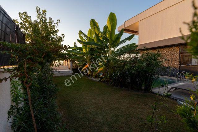 Kuşadası Karaovada Emsaline Az Rastlanan Full Manzaralı Villa - Görsel 6