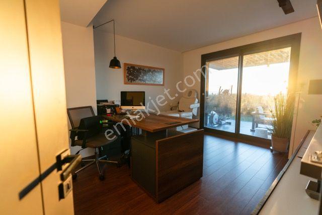 Kuşadası Karaovada Emsaline Az Rastlanan Full Manzaralı Villa - Görsel 19