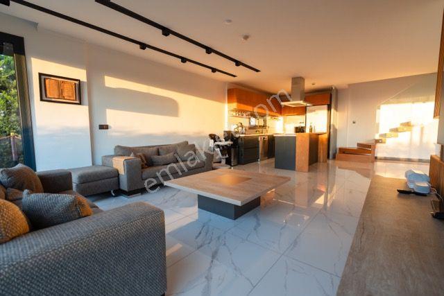 Kuşadası Karaovada Emsaline Az Rastlanan Full Manzaralı Villa - Görsel 16