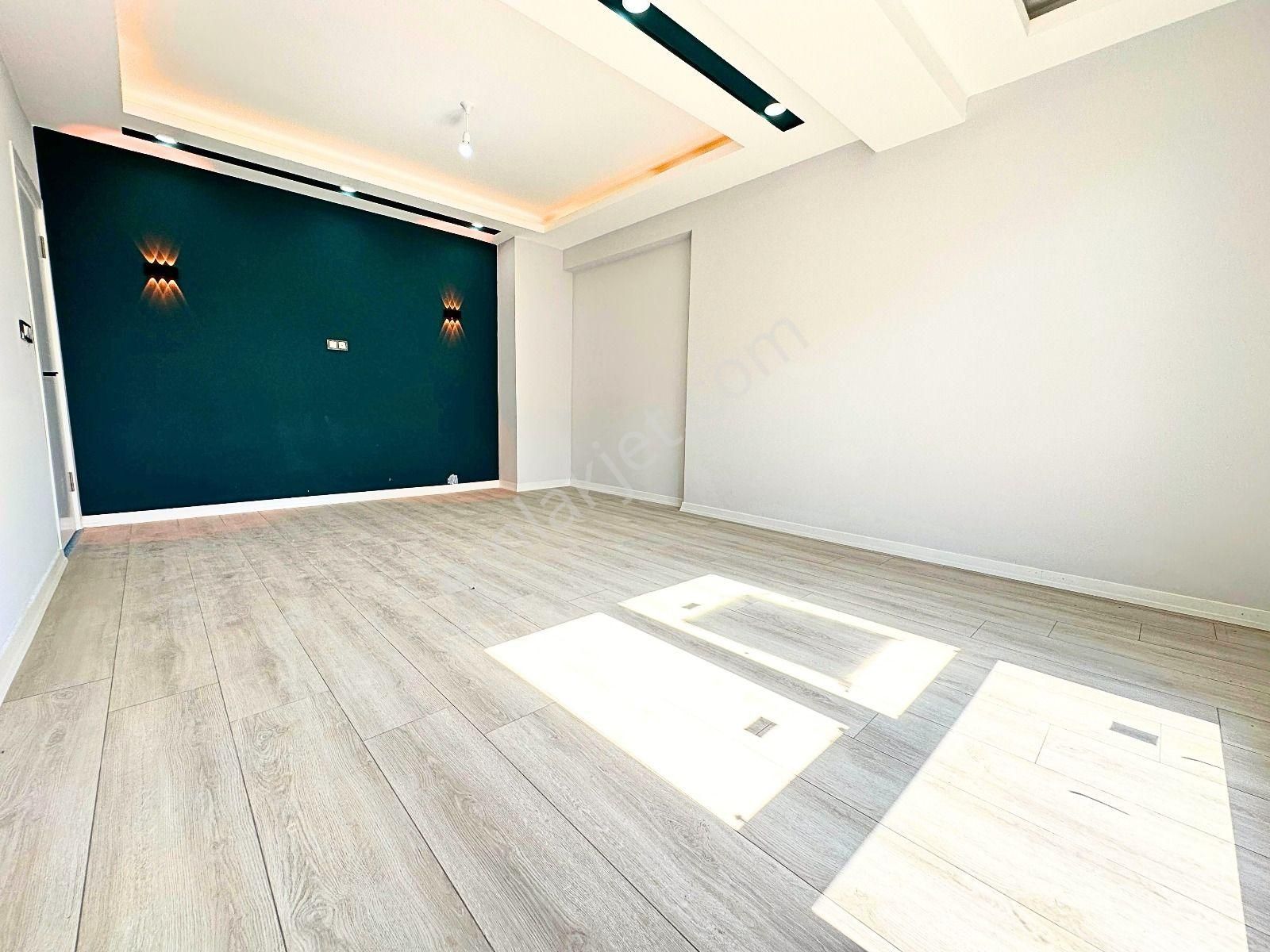 Mt Royal'den Kapaklı Opet Yanında 2+1 Sıfır Daire