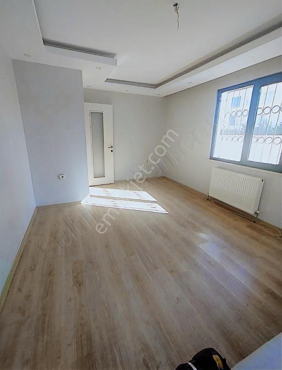 Kavaklı Merkez 2+1 Düz Giriş Bahçe Kullanimli