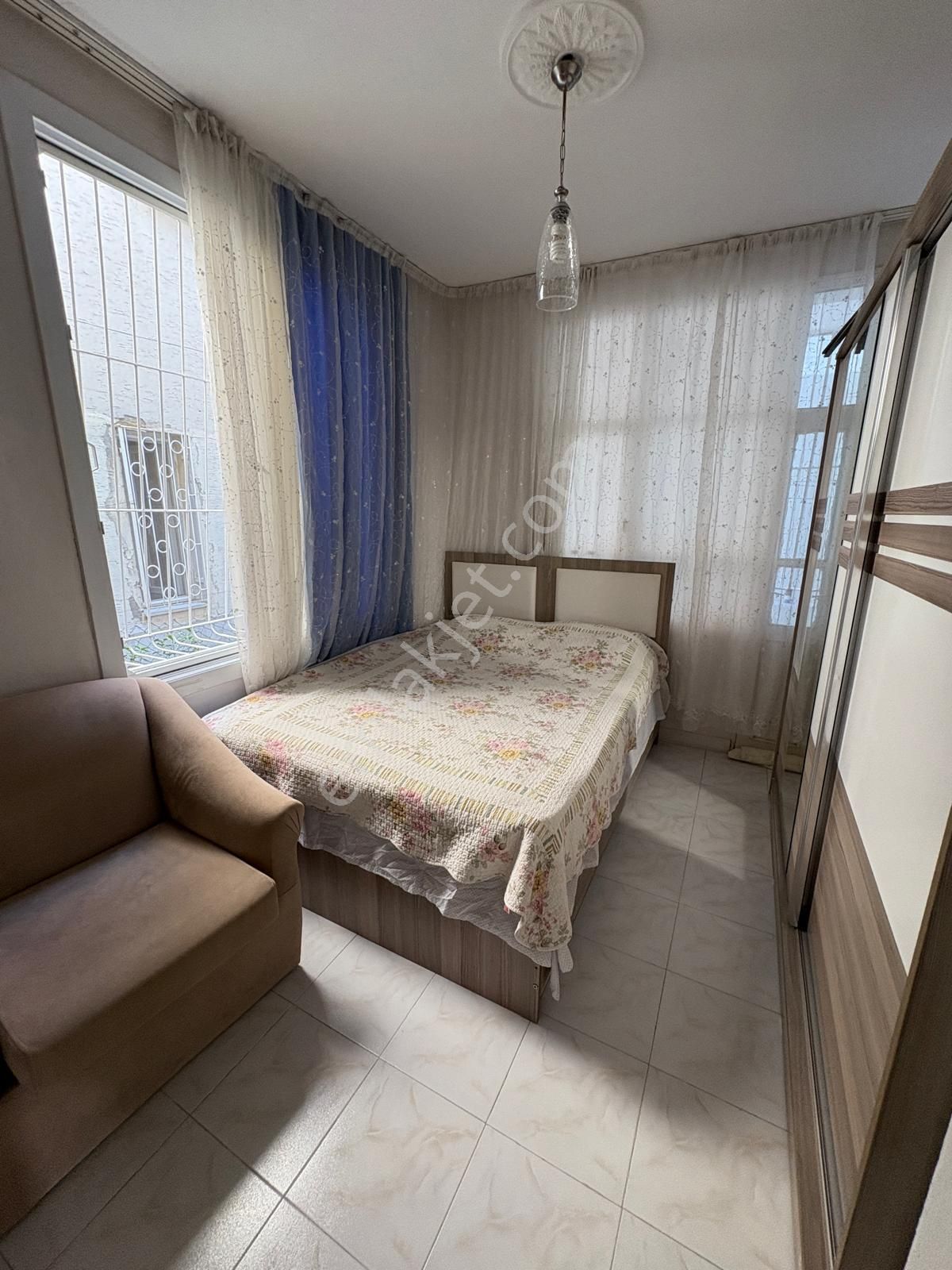 Demetevler Mahallesi'nde Tek Katlı Satılık Müstakil Ev - Görsel 3