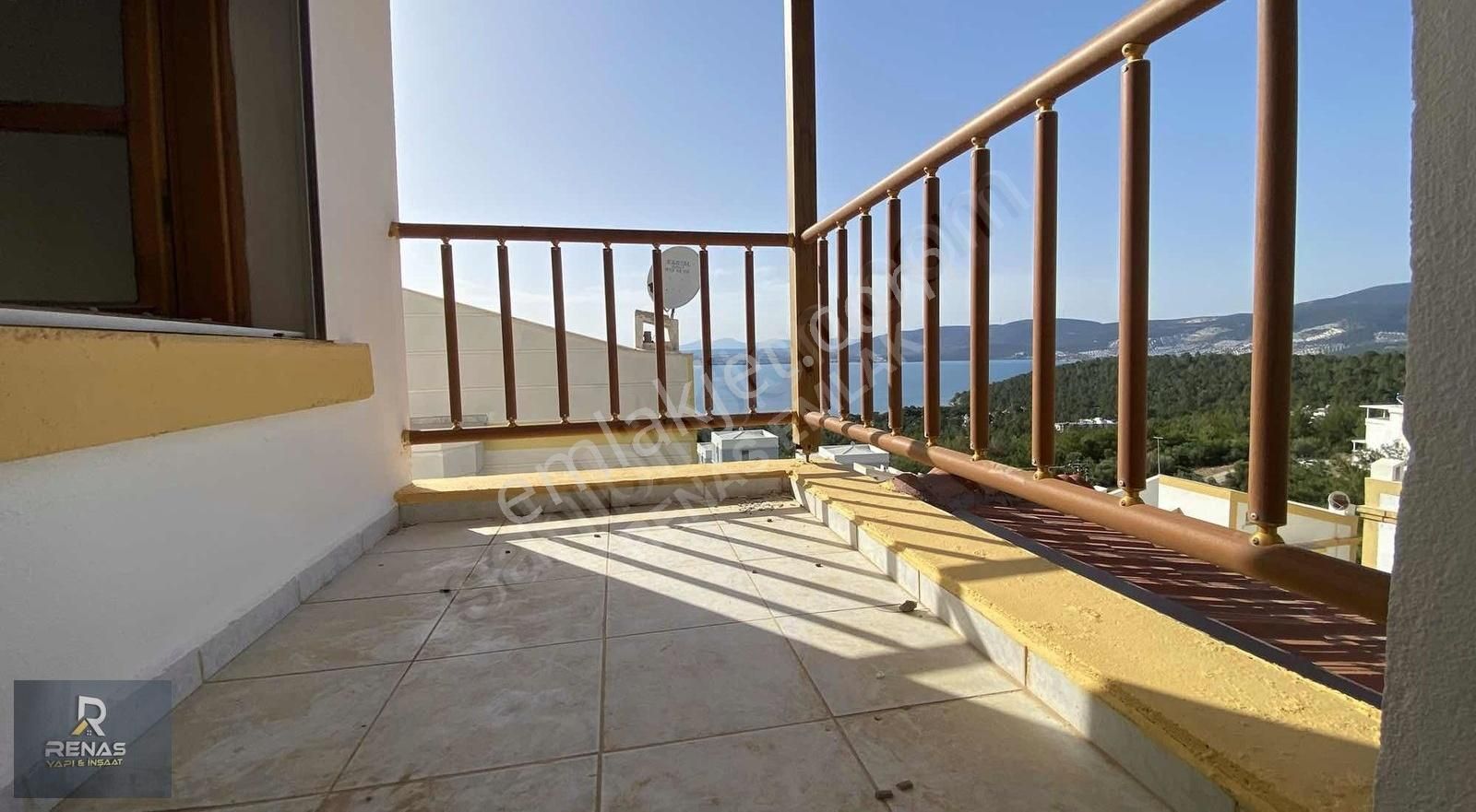 Didim Akbük'te Deniz Manzaralı Geniş Bahçeli Müstakil Villa - Görsel 22