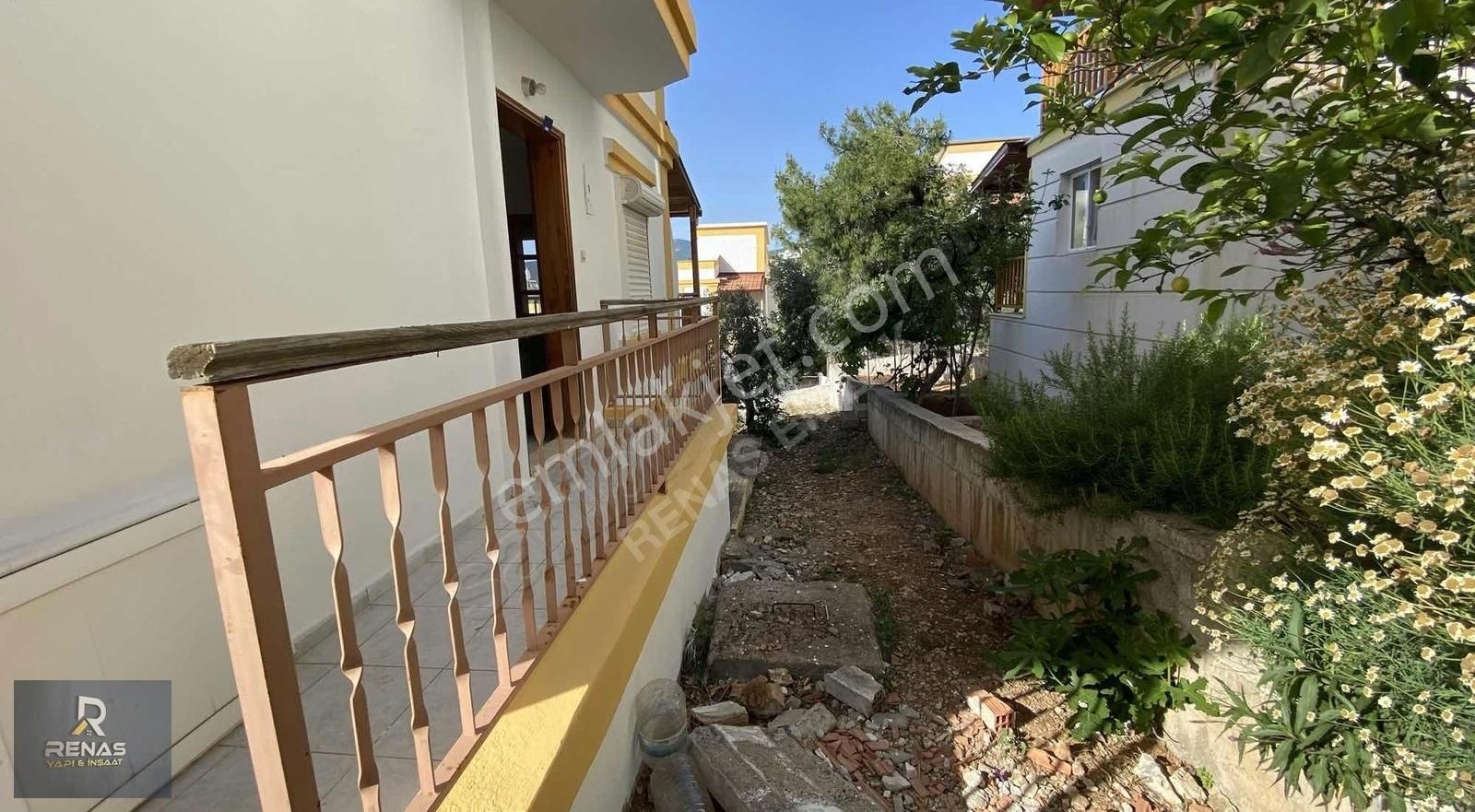 Didim Akbük'te Deniz Manzaralı Geniş Bahçeli Müstakil Villa - Görsel 6