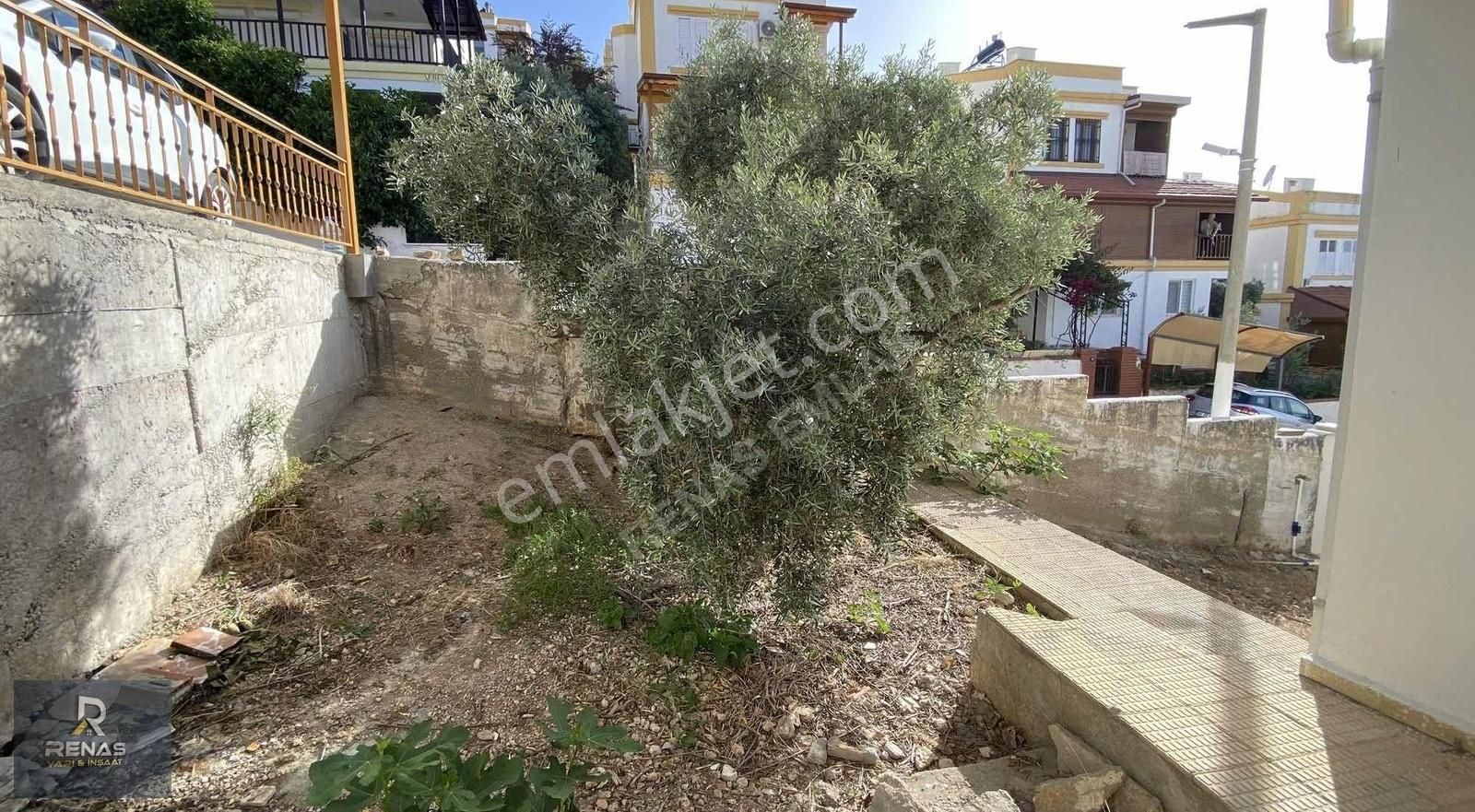 Didim Akbük'te Deniz Manzaralı Geniş Bahçeli Müstakil Villa - Görsel 16