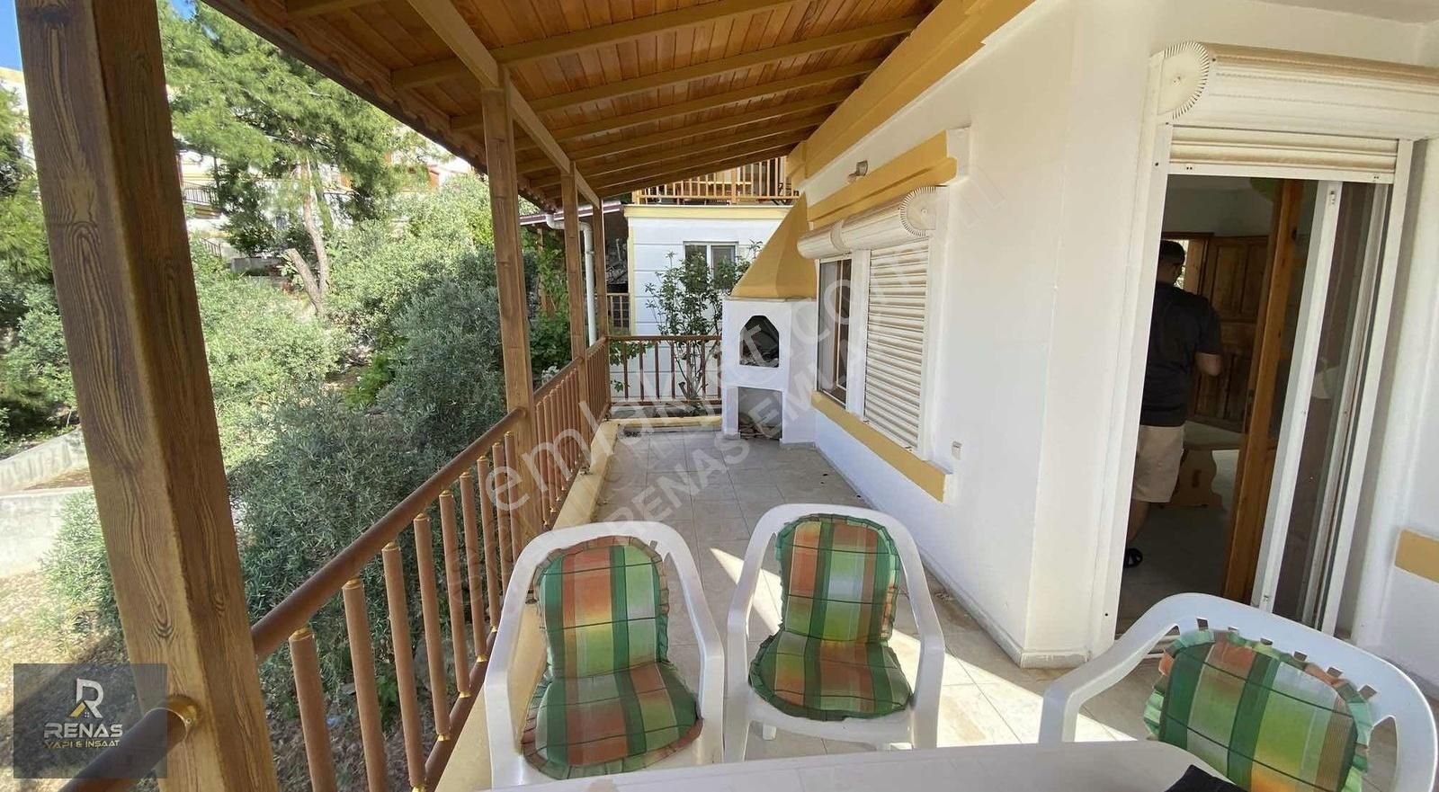Didim Akbük'te Deniz Manzaralı Geniş Bahçeli Müstakil Villa - Görsel 30