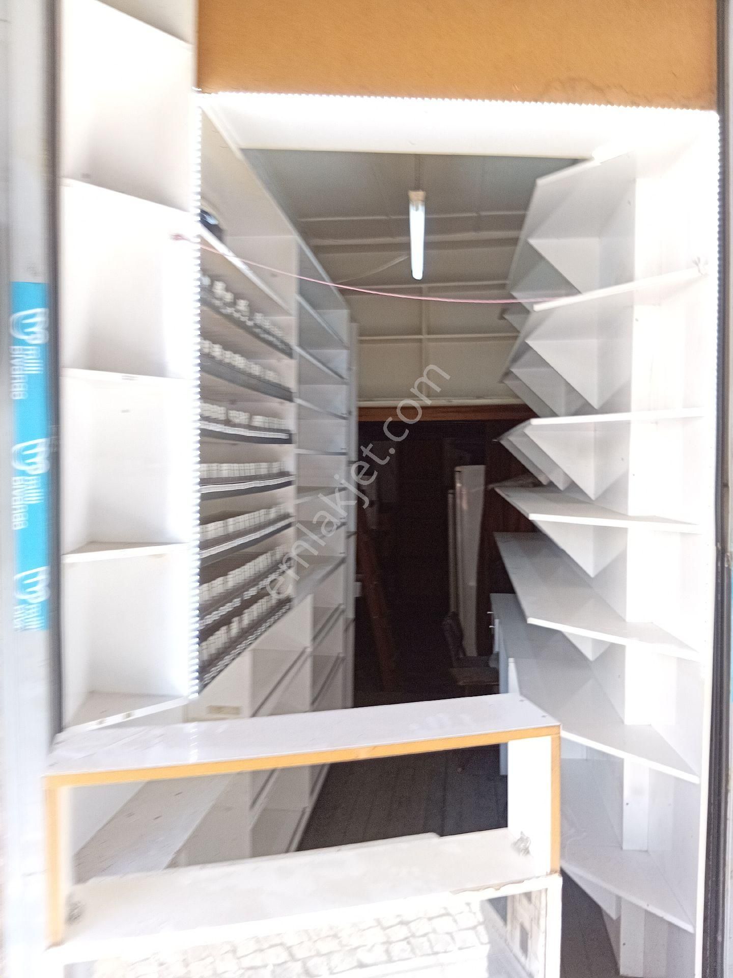 Aysu Konut Emlaktan Kiralık 15 Metre Kare Tahir Ün Caddesi Ne Bakıyor Manisa Akhisarda