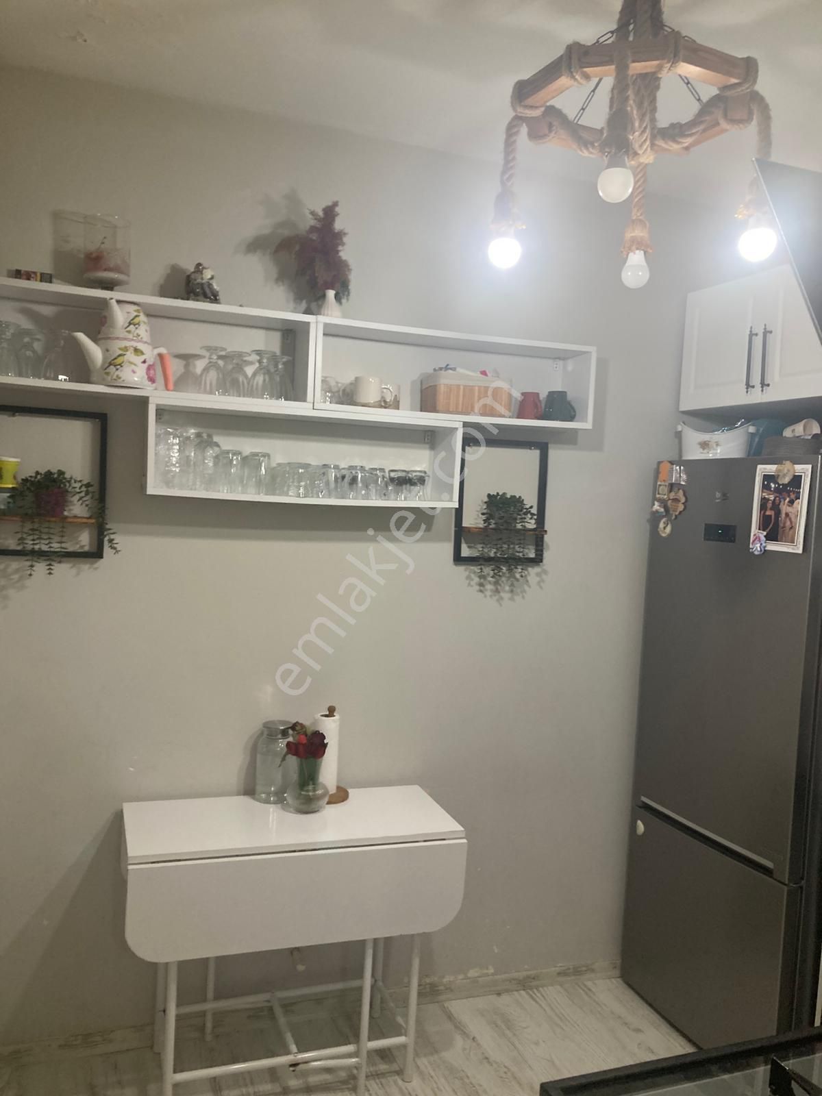 Bayrampaşa Yahya Kemal Caddesinde 2+1/90m2/2.kat Satılık Daire - Görsel 3