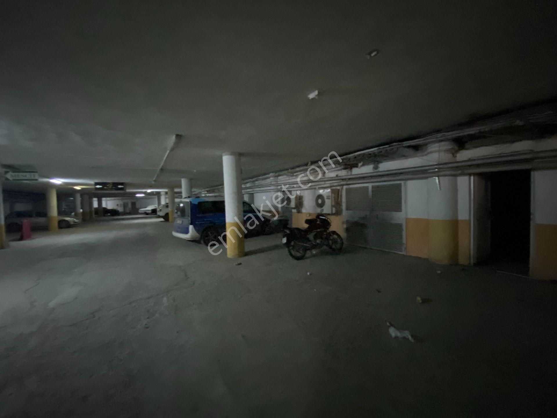 Galeria İş Merkezi Kapalı Otopark Bölümün 30 M2 Kiralık Depo - Görsel 3