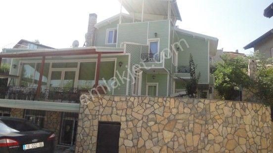Mudanya Bademli'de Satılık 5+2 Manzaralı Villa