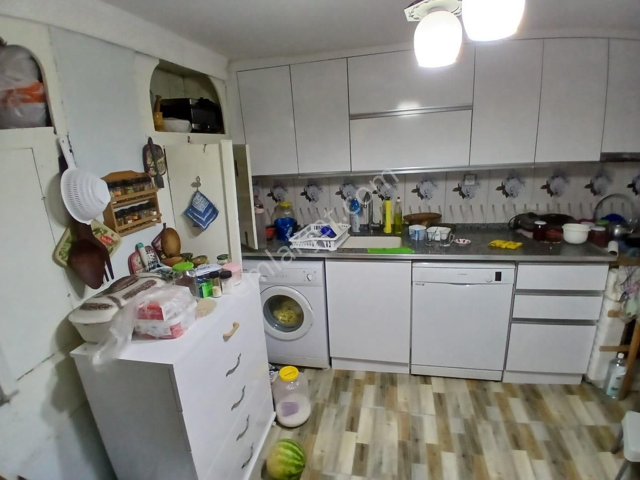 Akçay Emlak'tan Akşehir Anıt Meydanı Civarında İçi-dışı Komple Bakımlı Satılık Müstakil Ev - Görsel 3