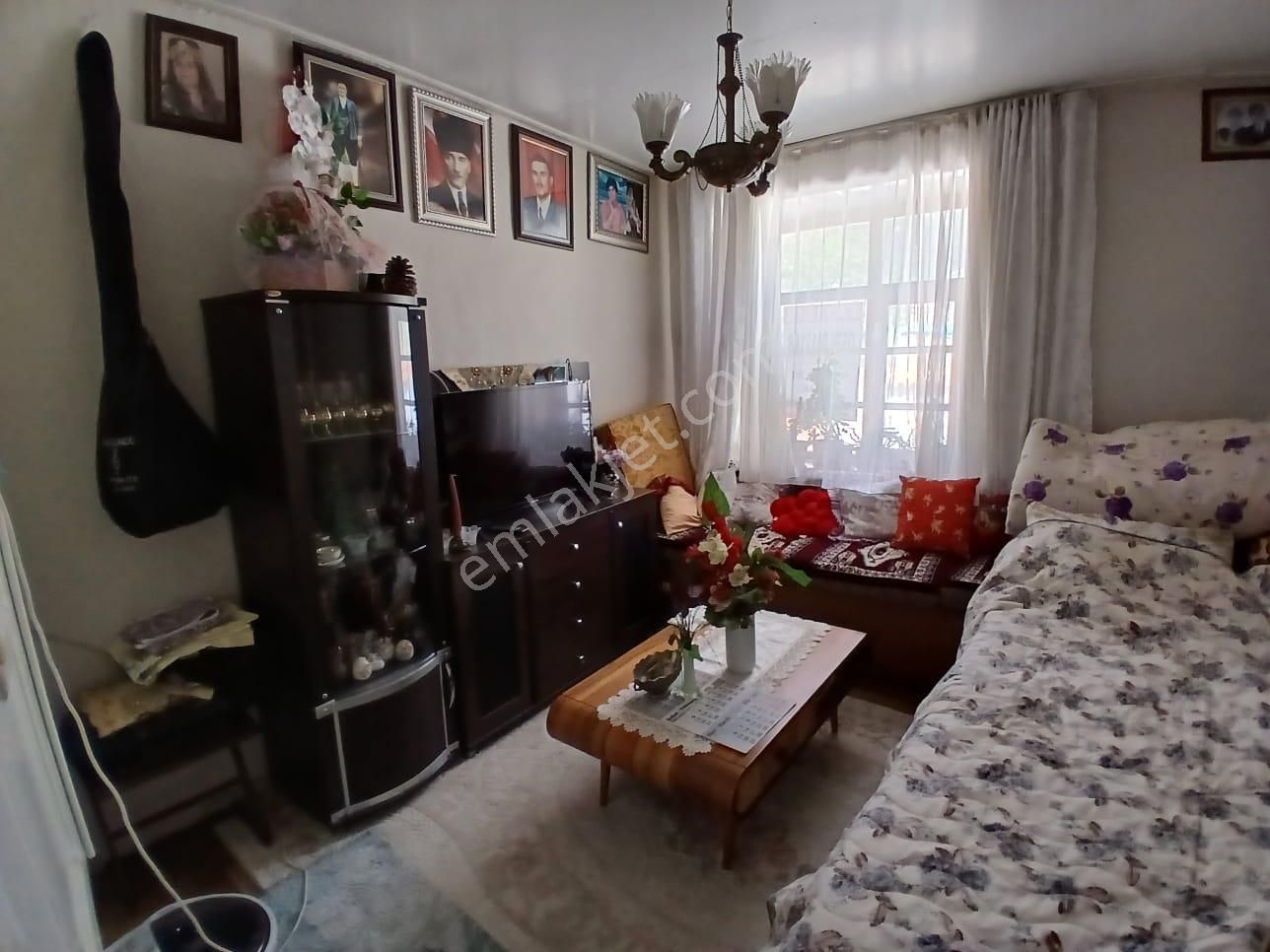 Akçay Emlak'tan Akşehir Anıt Meydanı Civarında İçi-dışı Komple Bakımlı Satılık Müstakil Ev - Görsel 8