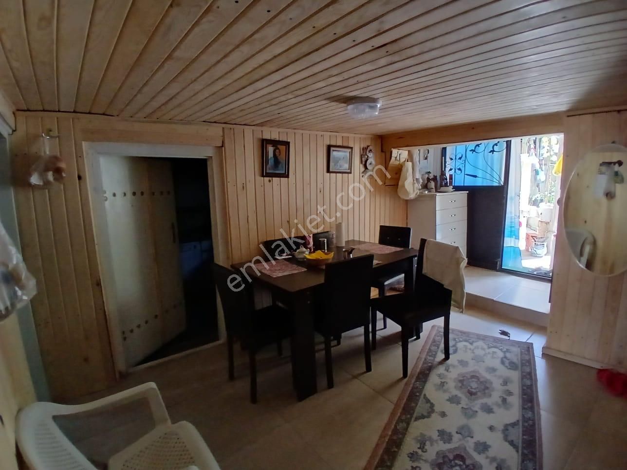 Akçay Emlak'tan Akşehir Anıt Meydanı Civarında İçi-dışı Komple Bakımlı Satılık Müstakil Ev - Görsel 11