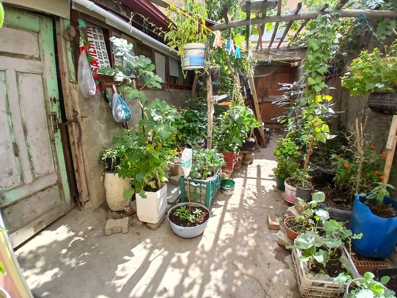 Akçay Emlak'tan Akşehir Anıt Meydanı Civarında İçi-dışı Komple Bakımlı Satılık Müstakil Ev - Görsel 29