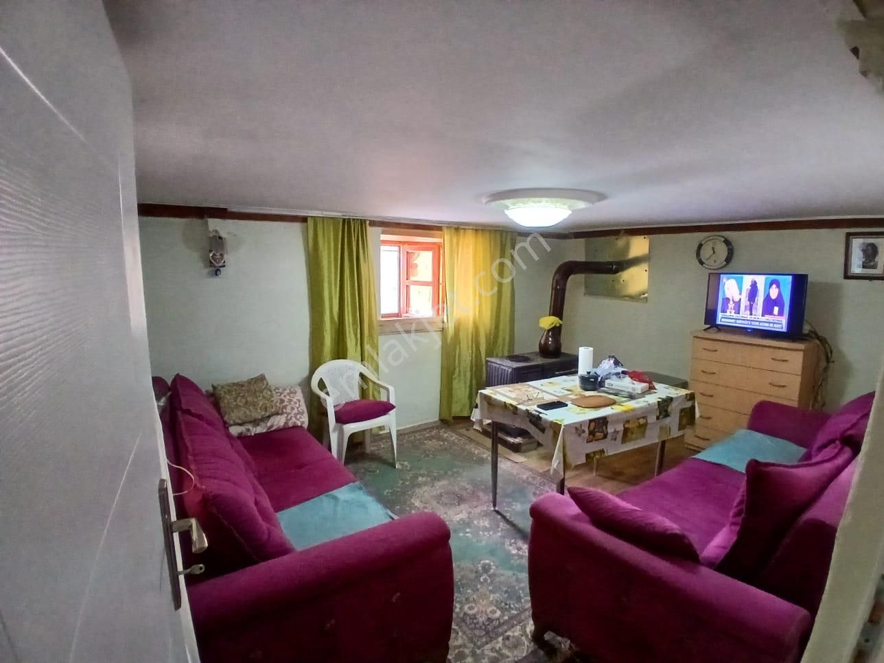 Akçay Emlak'tan Akşehir Anıt Meydanı Civarında İçi-dışı Komple Bakımlı Satılık Müstakil Ev - Görsel 5