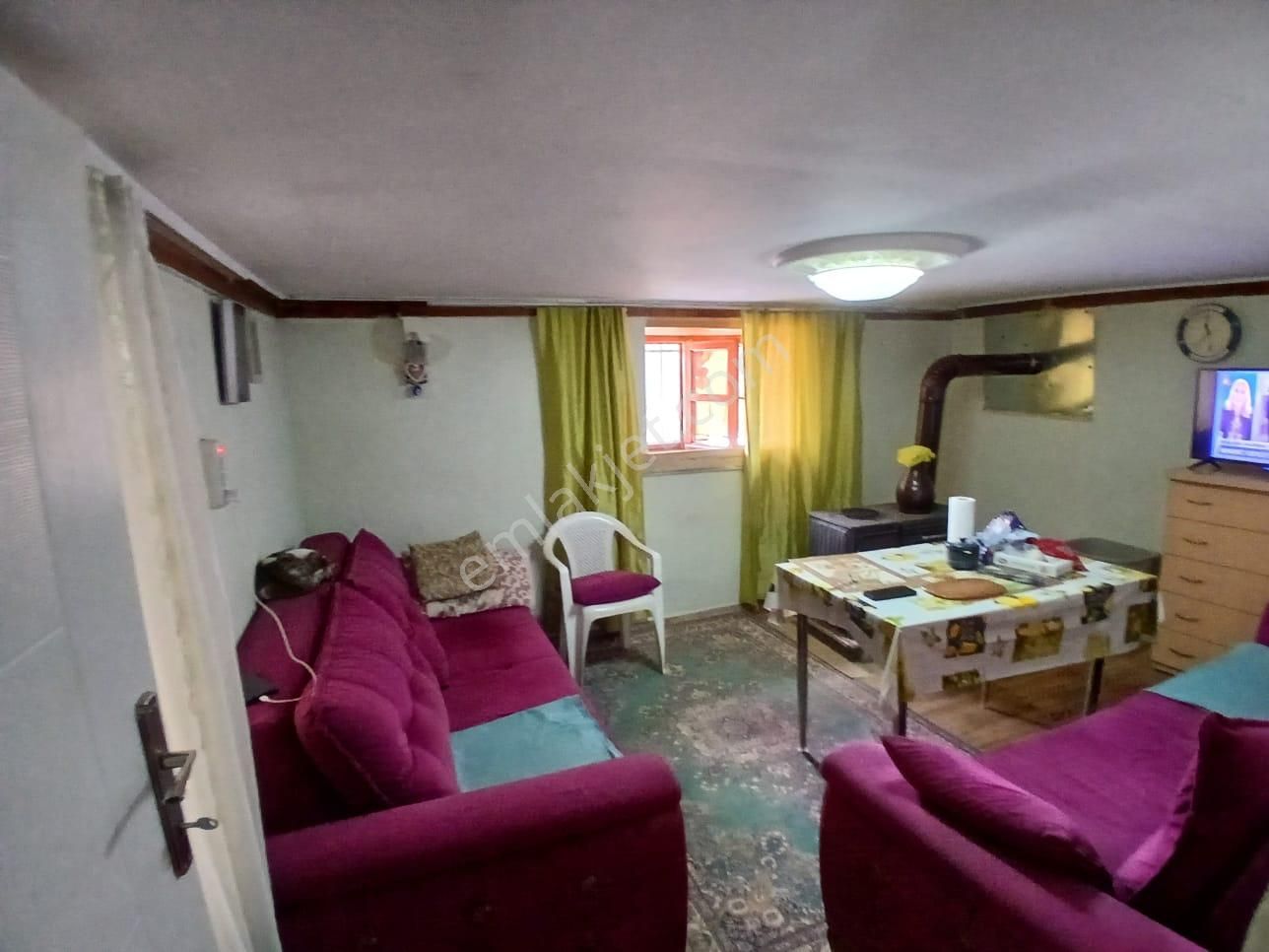 Akçay Emlak'tan Akşehir Anıt Meydanı Civarında İçi-dışı Komple Bakımlı Satılık Müstakil Ev - Görsel 4