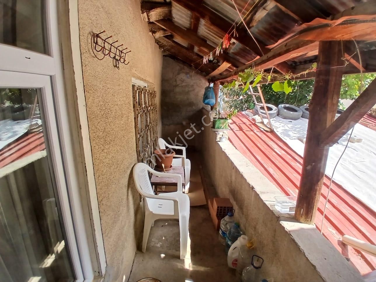 Akçay Emlak'tan Akşehir Anıt Meydanı Civarında İçi-dışı Komple Bakımlı Satılık Müstakil Ev - Görsel 20